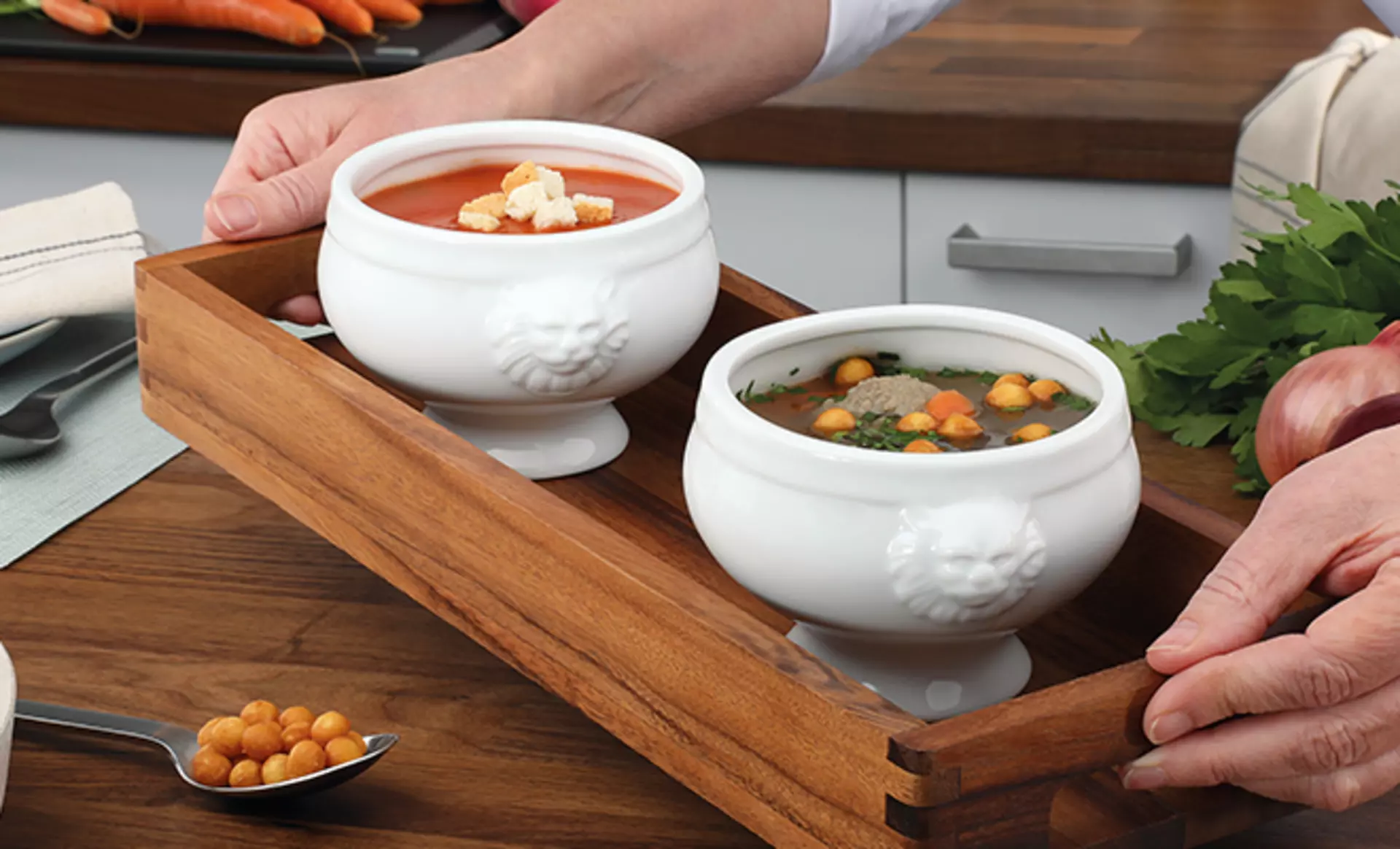 Suppenschüsseln mit Relief von Küchenprofi