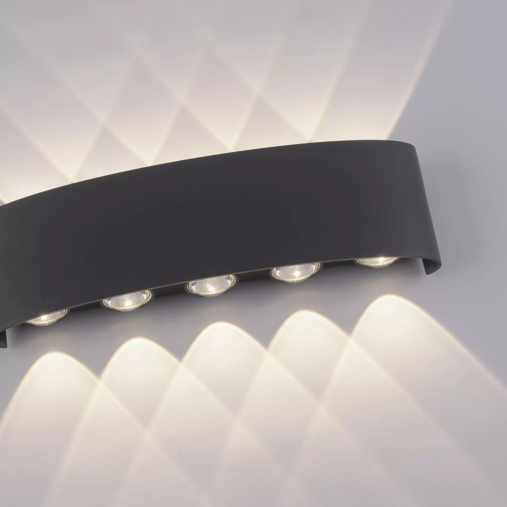 Wand-Aussenleuchte CARLO Paul Neuhaus Metall 27 x 8 x 4 cm