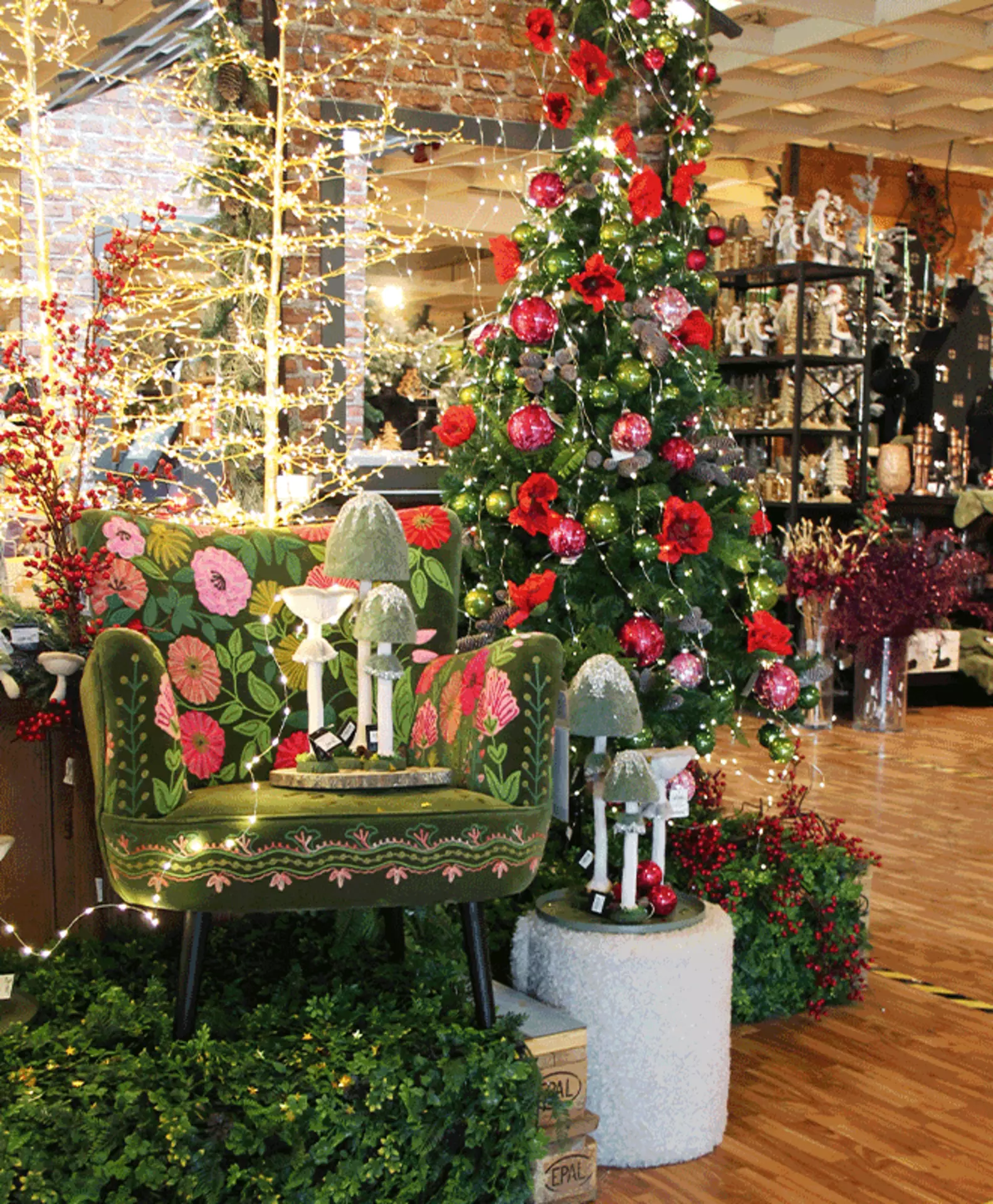 Festlich bunt - moderner Weihnachtschmuck mit nostalgischen Einflüssen