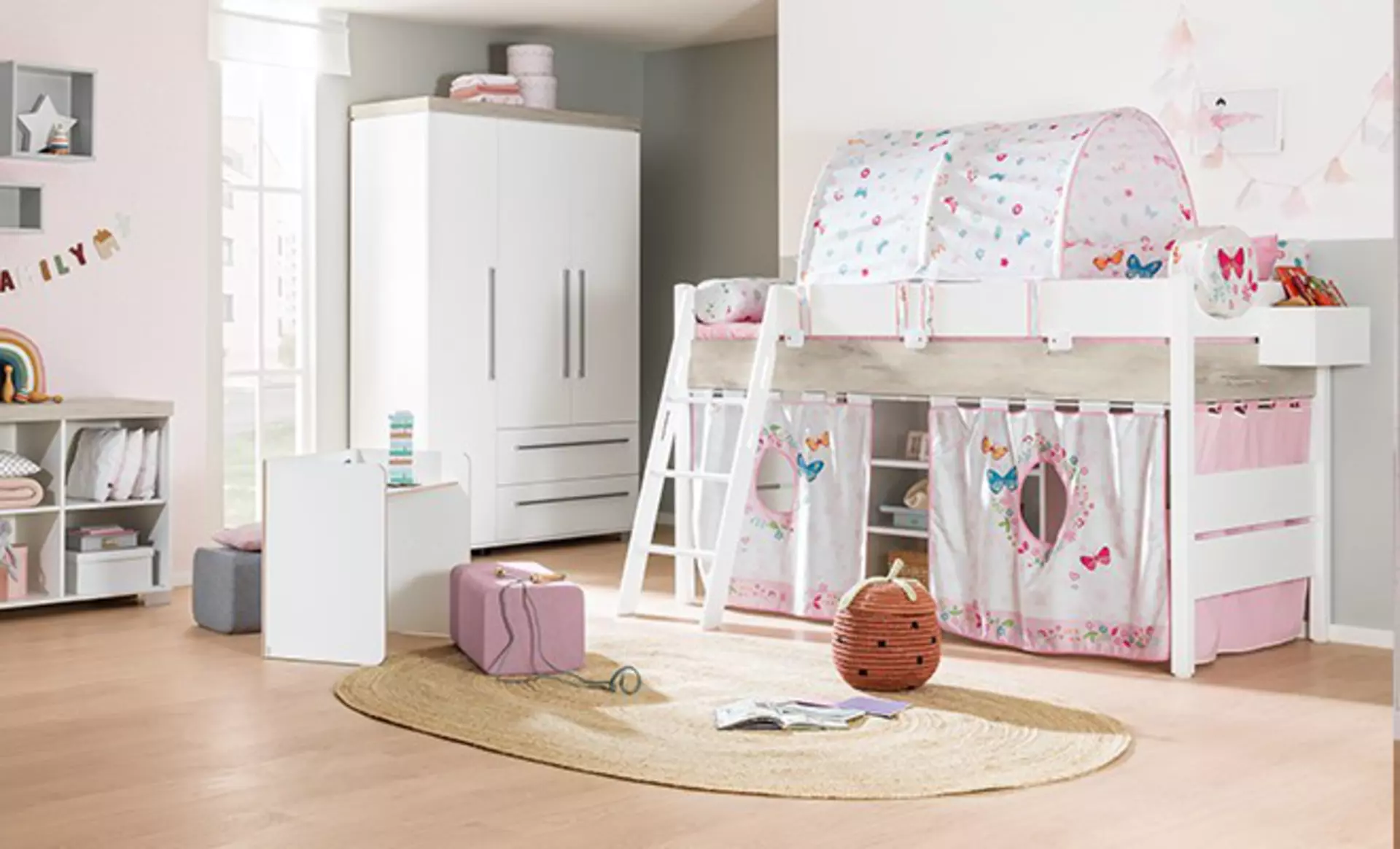Rosa Kinderzimmer mit Hochbett