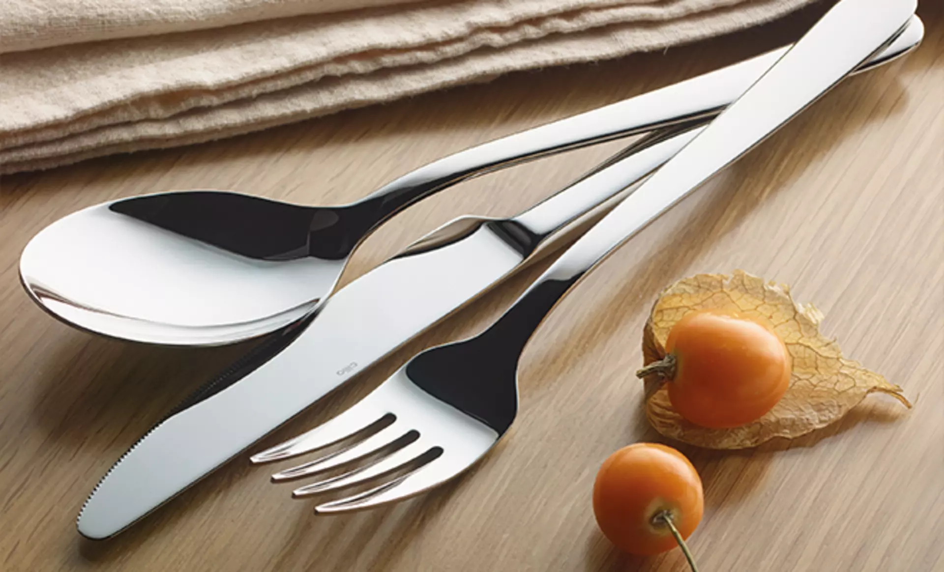 Hochglanz-Edelstahl-Besteck von der Marke cilio