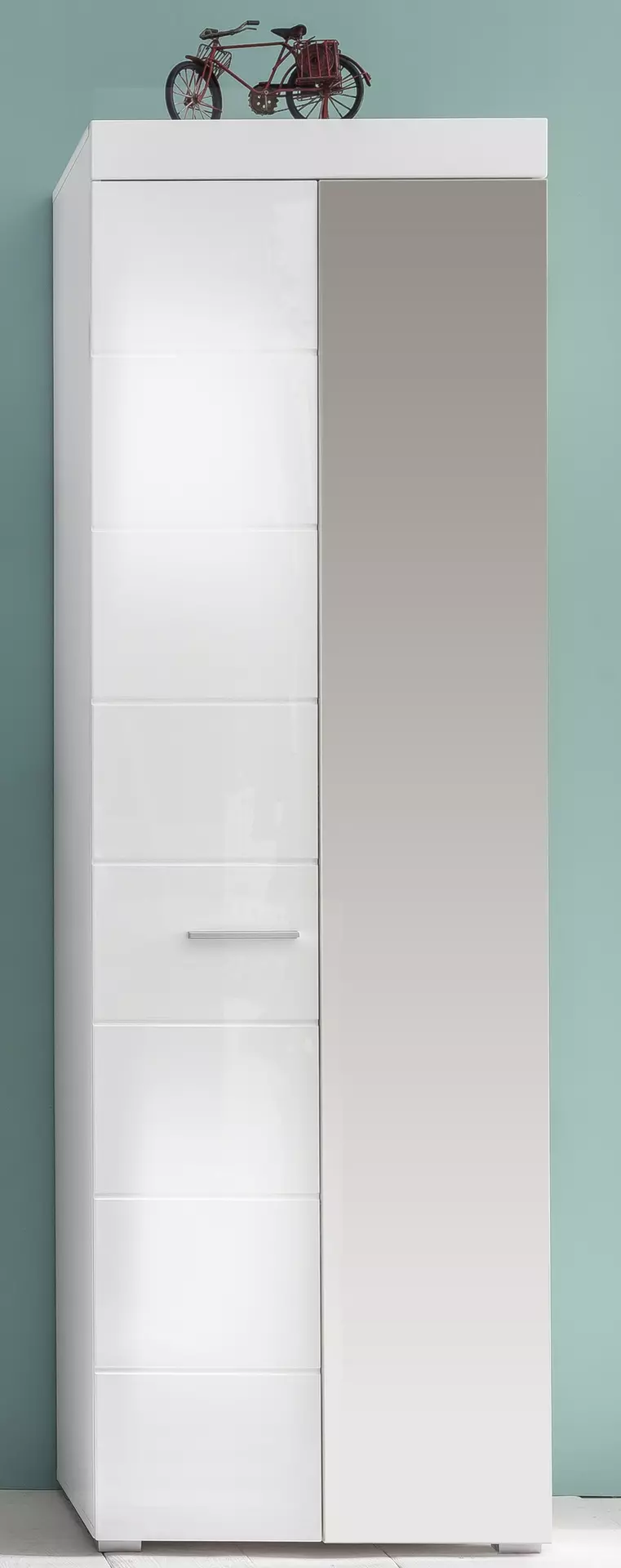Garderobenschrank