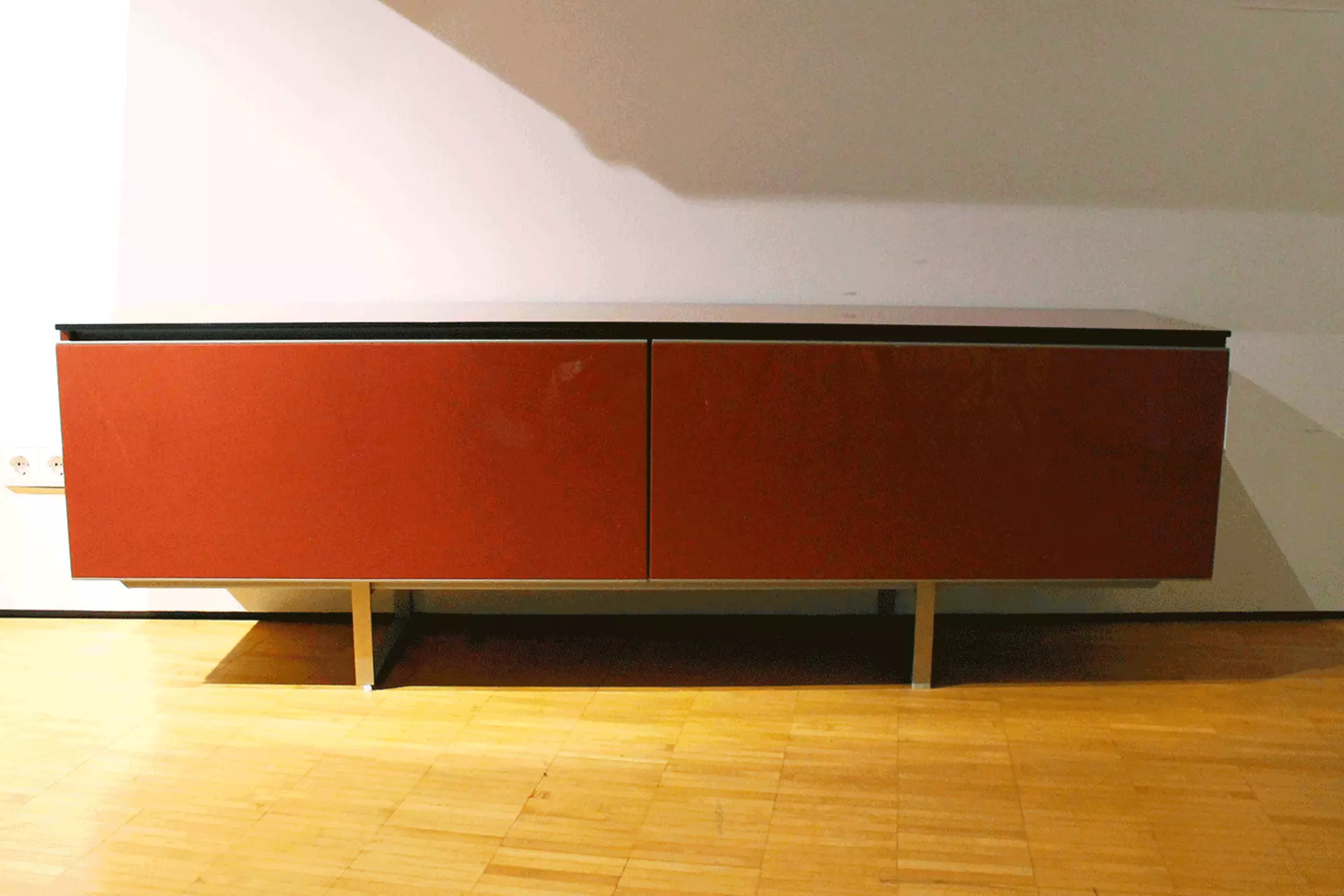 Das Sideboard PAB von B&B Italia in Lavarot