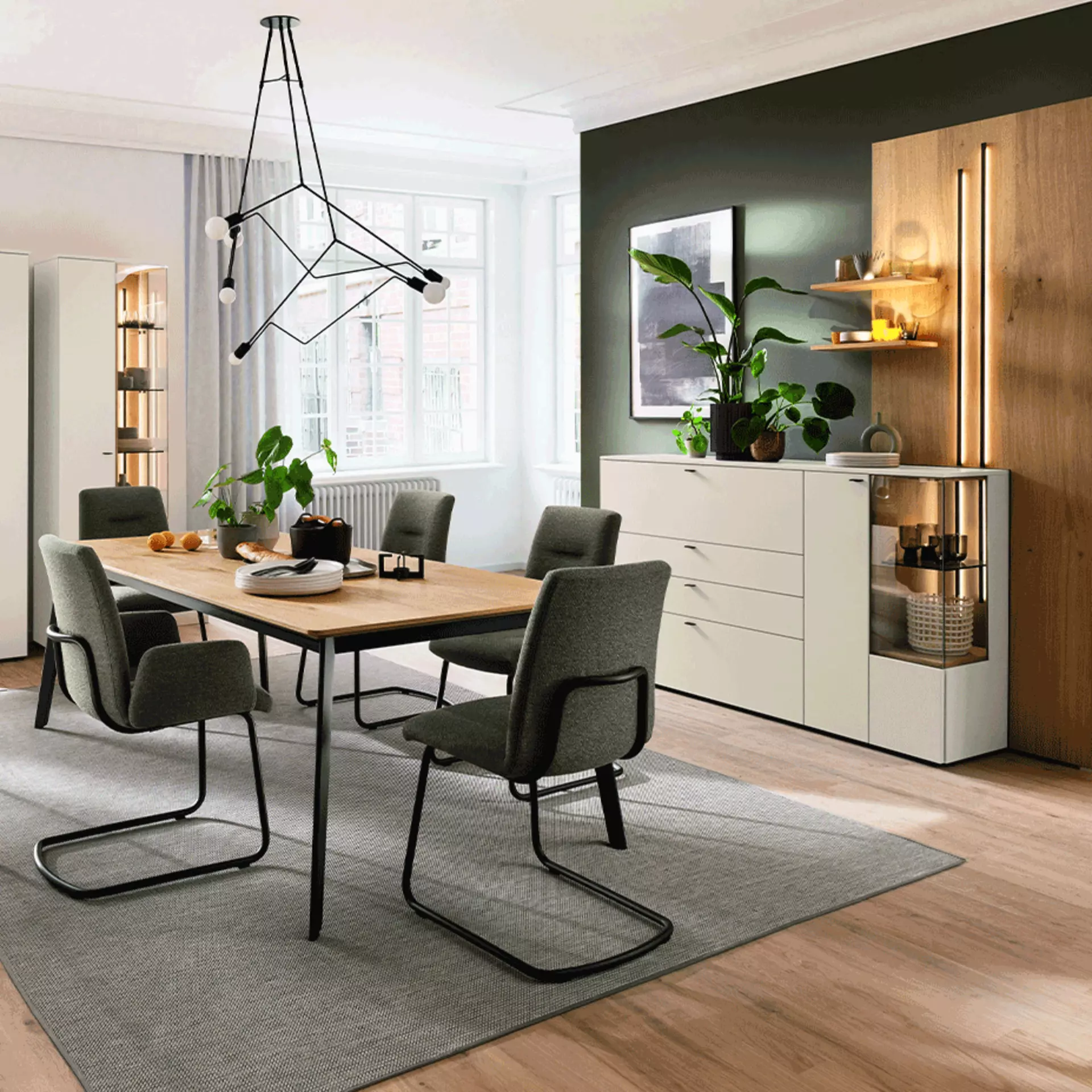 Esszimmer-Beleuchtung: mit Möbel Inhofer setzen Sie Ihren Tisch ins richtige Licht