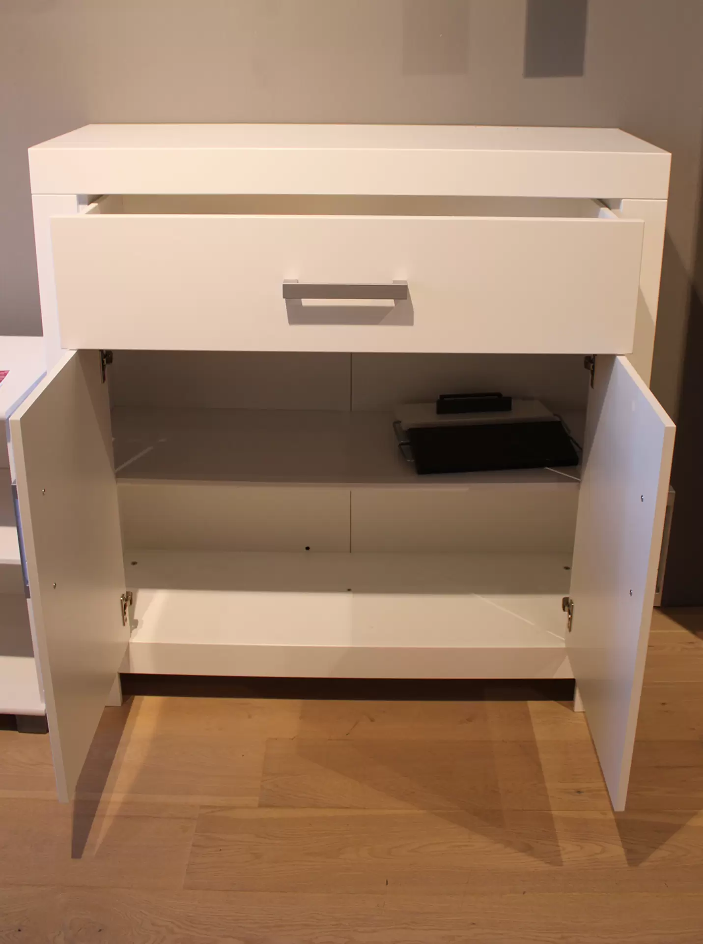 Kommode FIONA 2 Türen, 1 Schubkasten