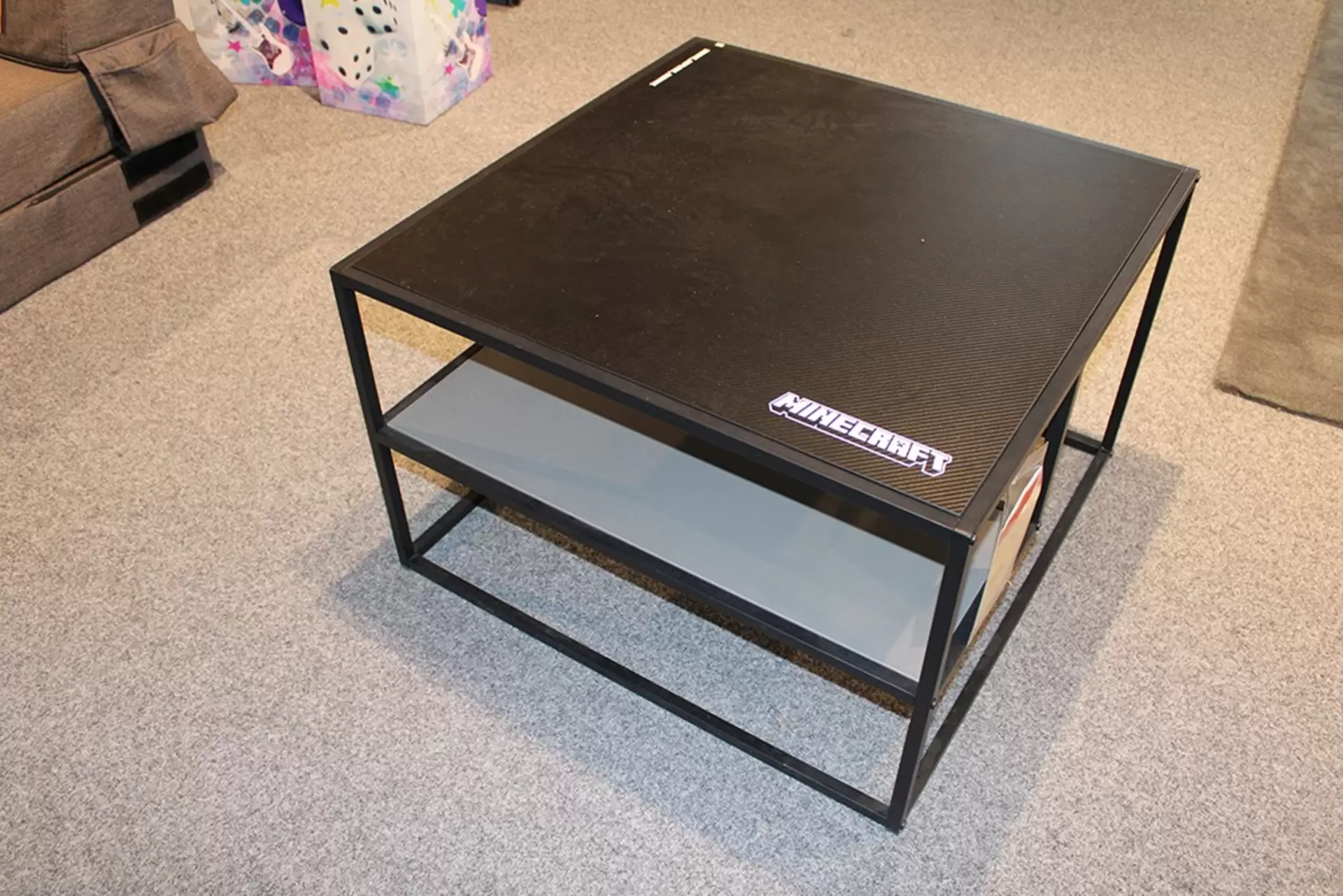 Couchtich in Schwarz mit Minecraft Design von Phoenix Group