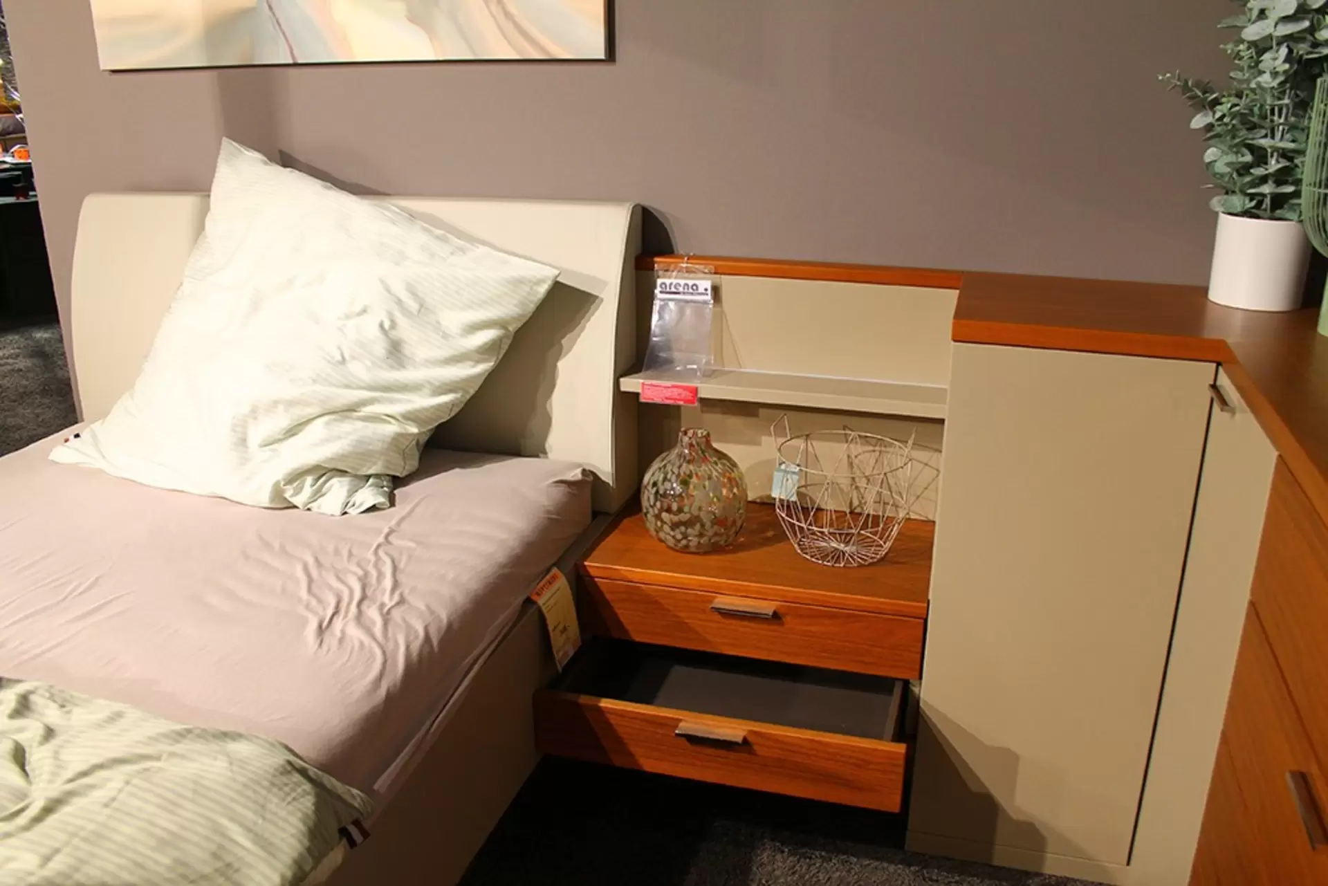 Schrank von der Bettanlage AVANCE-S aus Holz und in Beige