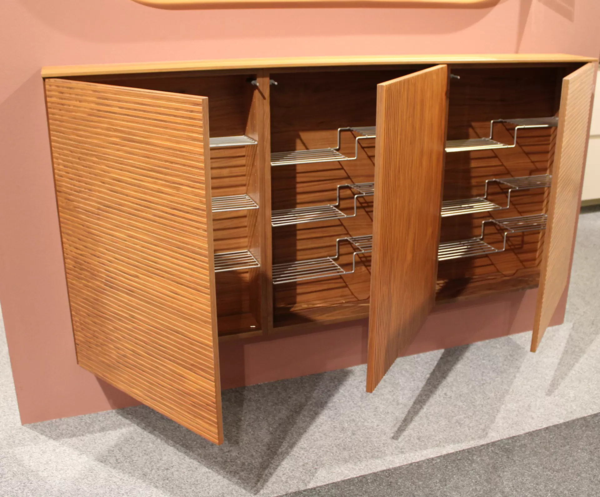 Garderobe TANDO Hängeschuhschrank, 3-türig