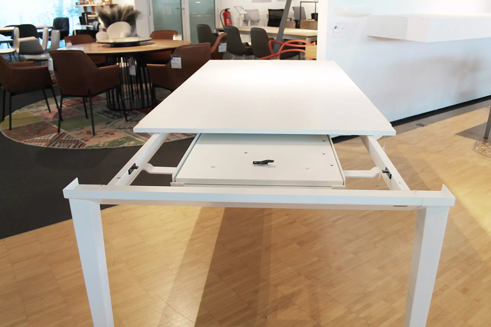 Echo In Tisch Weitere 