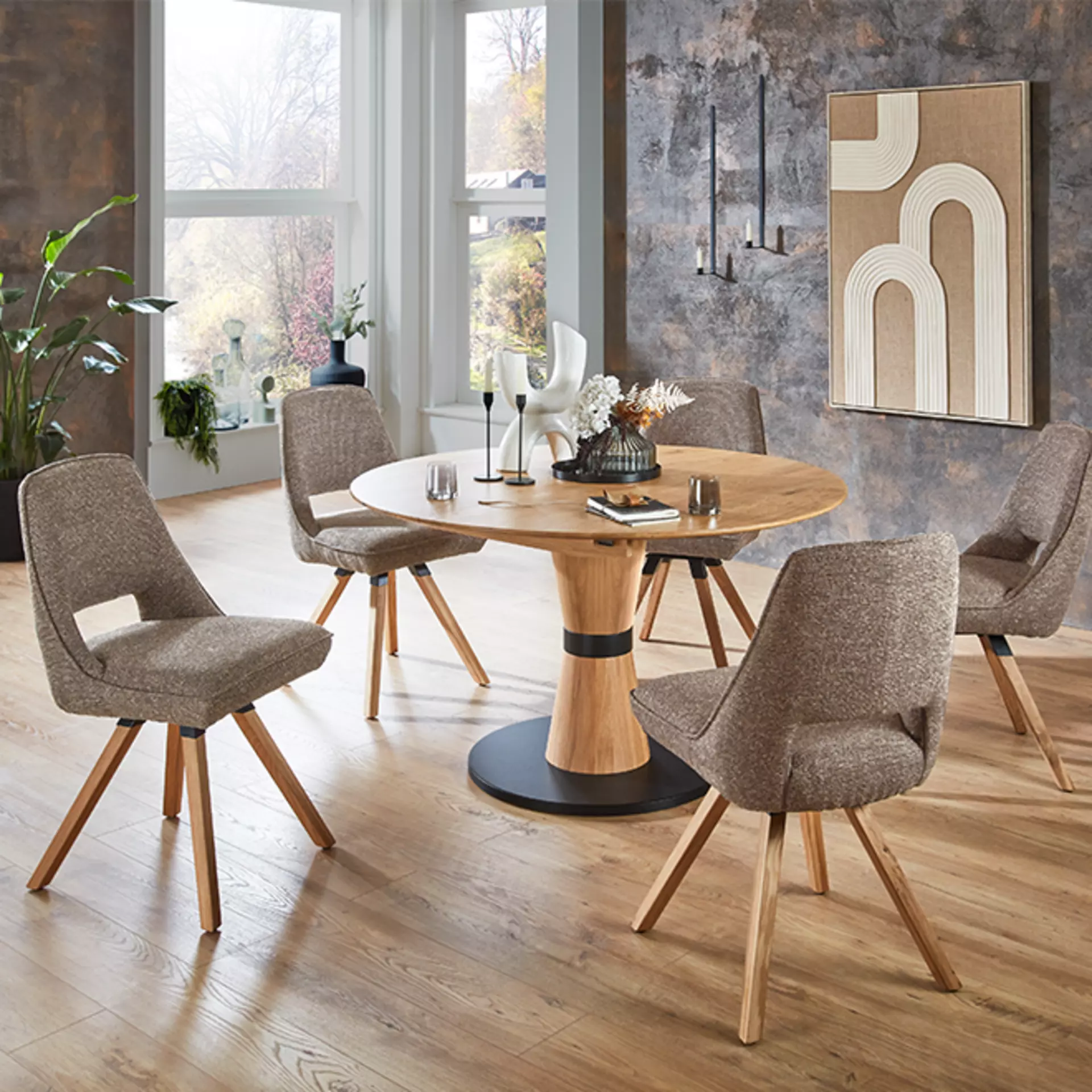 RunderEsstisch_Wohntipp_KleinesEsszimmereinrichten_runderTisch_660x660px