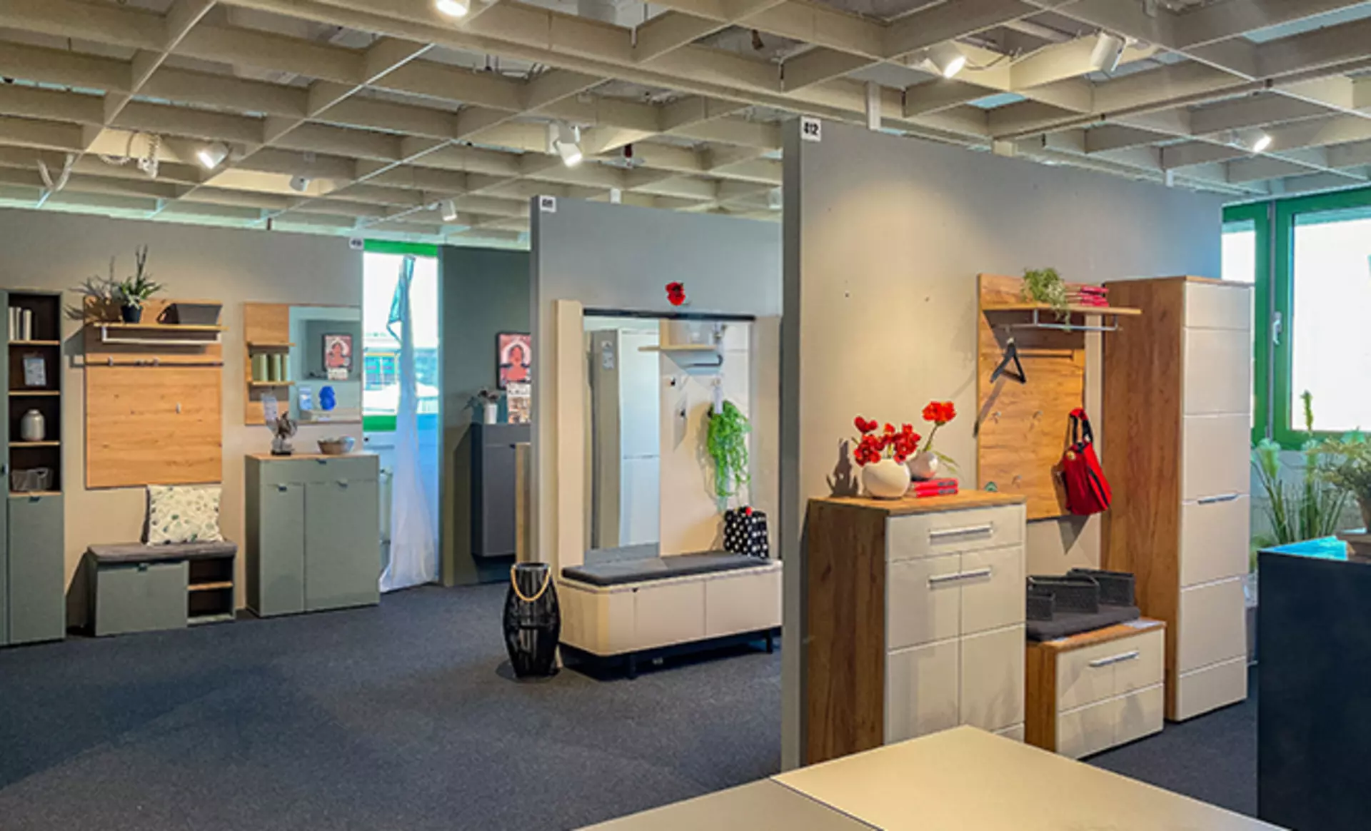 Garderobenausstellung bei Möbel Inhofer in Senden