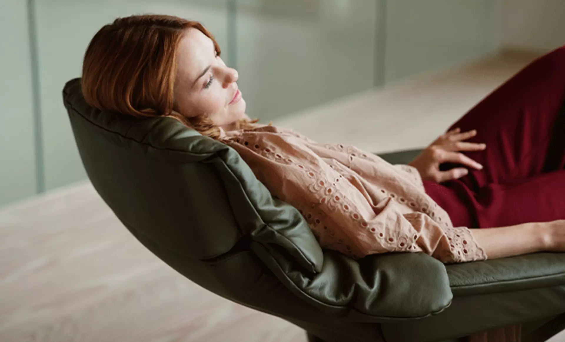Relaxsessel mit ergonomischer Lordosenstütze