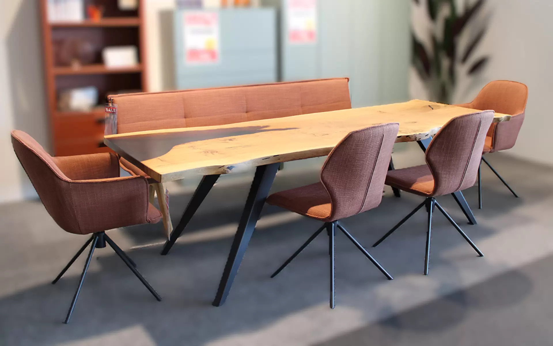 Bankgruppe LINJA Stoff+ Holz + Metall
