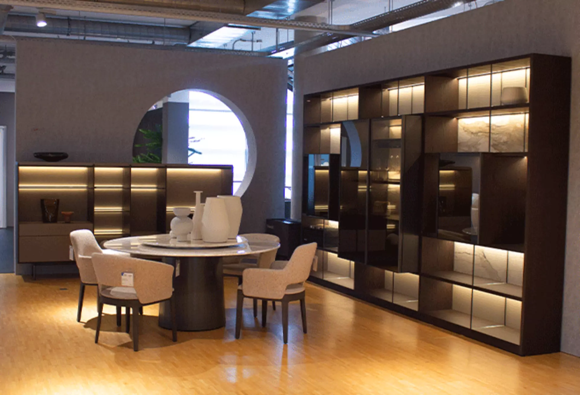 Elegante Kastenmöbel von Molteni &C im neuen Studio von interni by inhofer