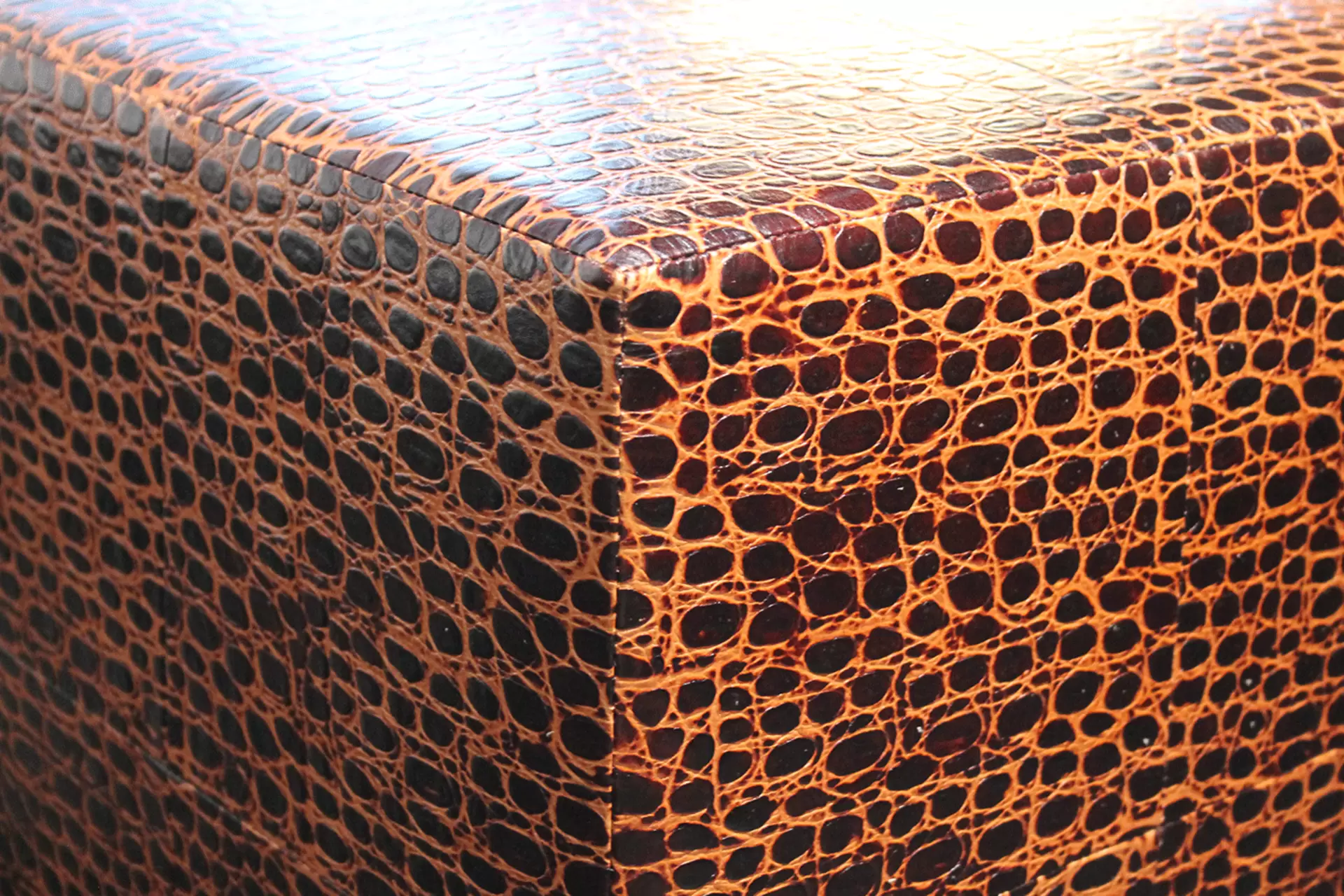 Der Villon Cubo Hocker im Detail
