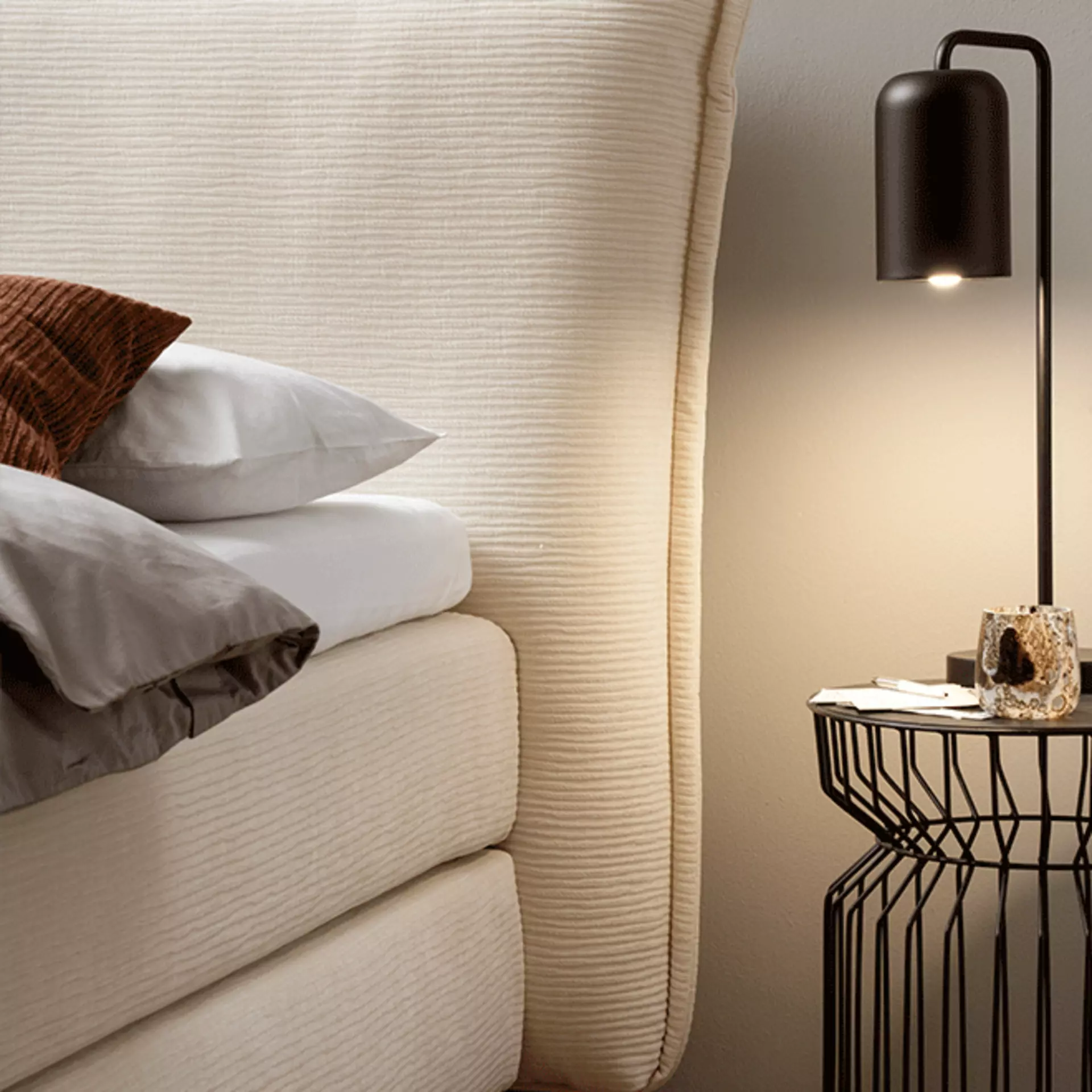 schlichte tischleuchte