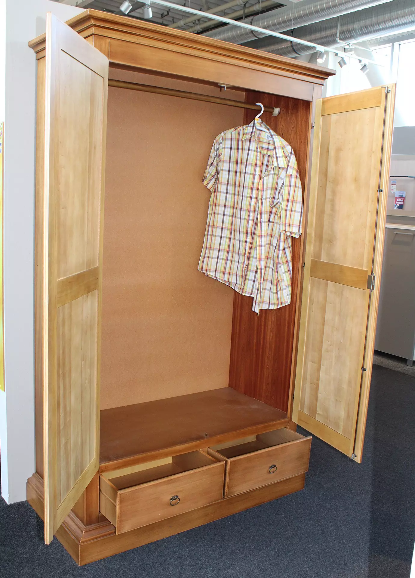 Dielenschrank LOFT geöffnet