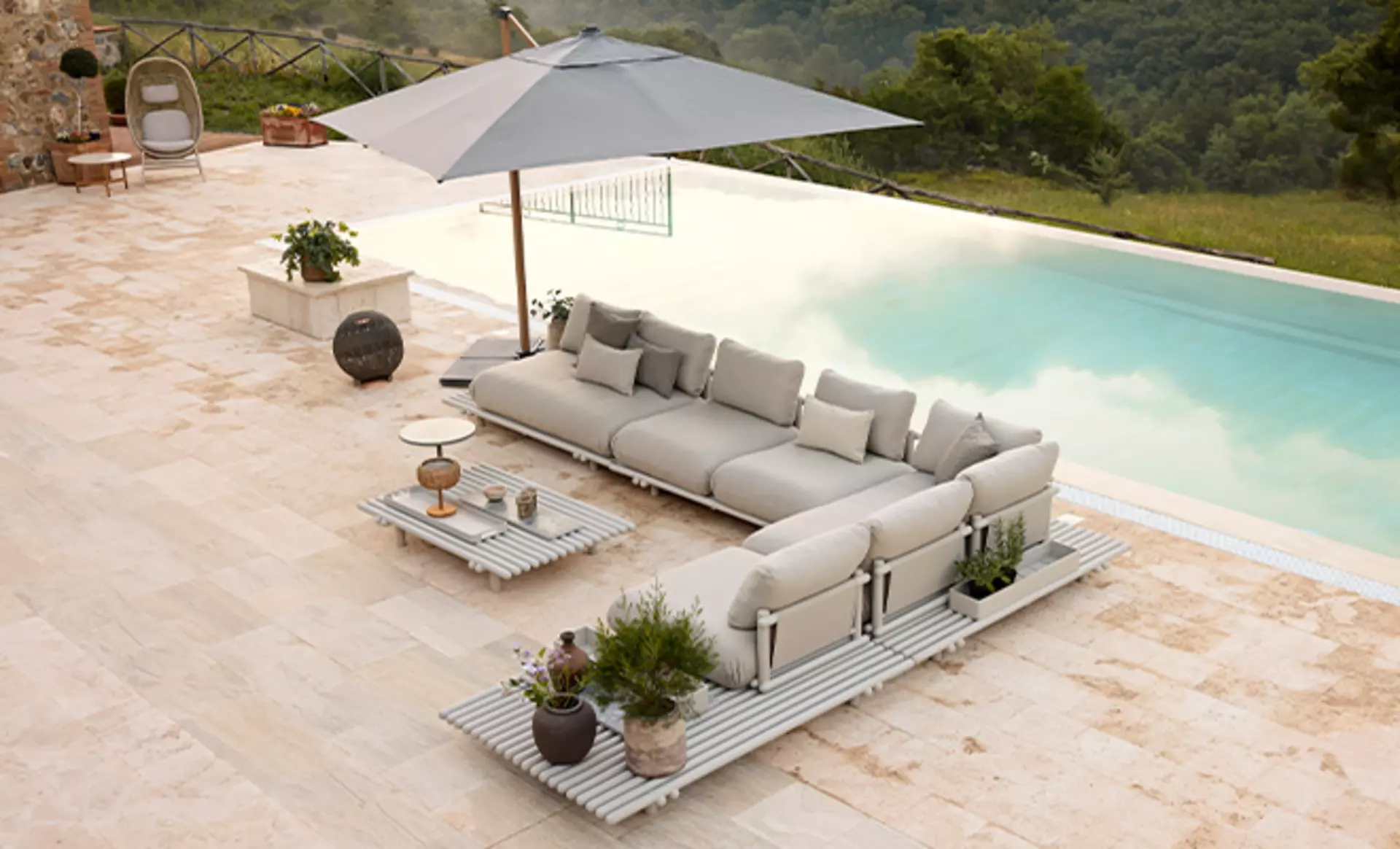 Großzügige Garten-Lounge von Cane-line