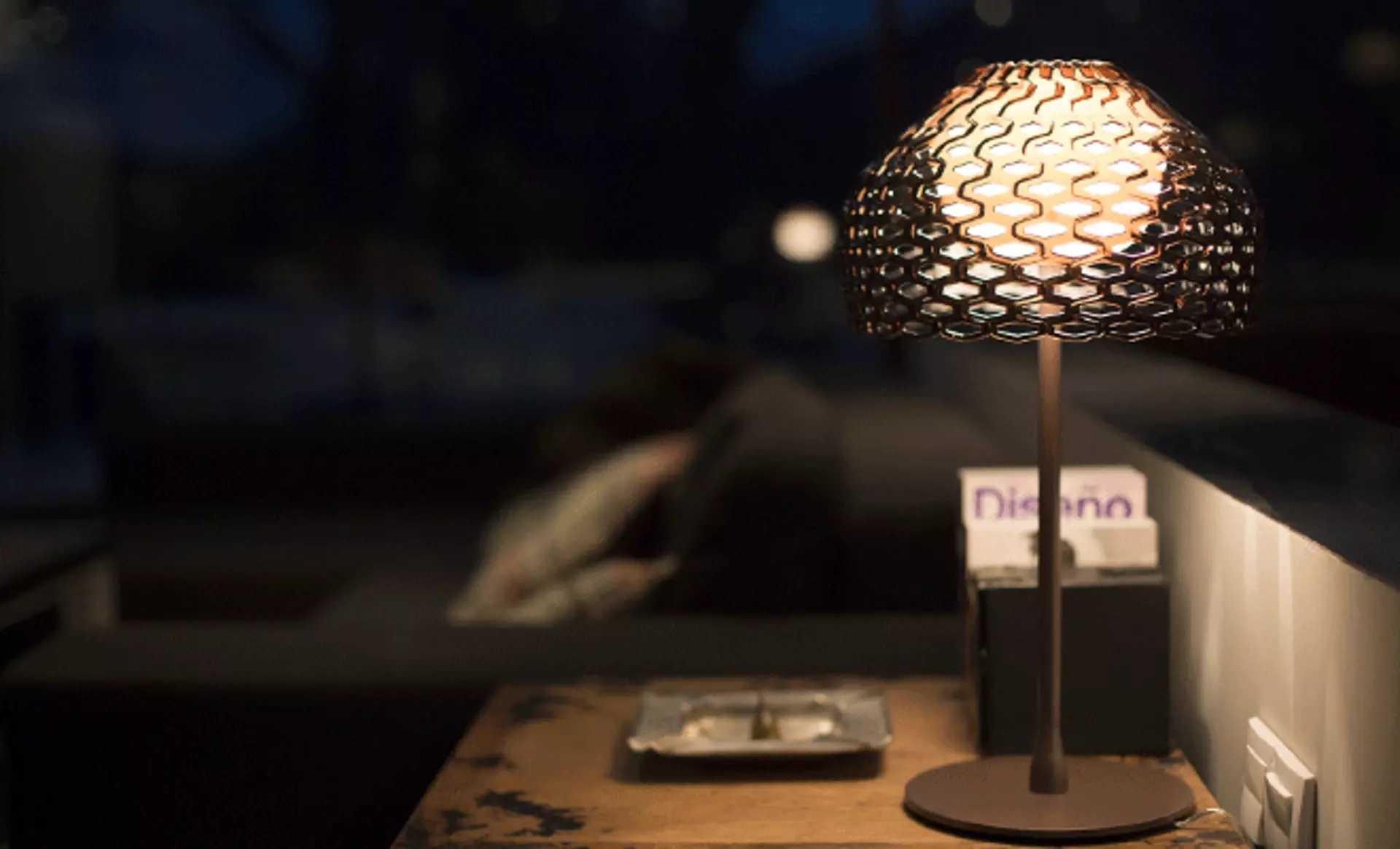 Die Flos Designerleuchte Tatou von Patricia Urquiola