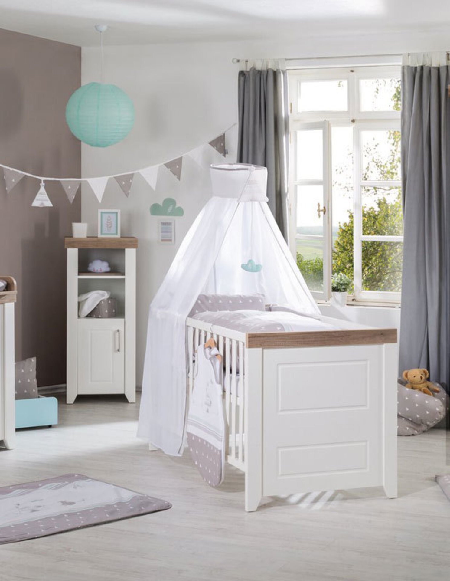 Helles Babyzimmer in Naturfarben als Titelbild für Babyzimmer-Inspiration