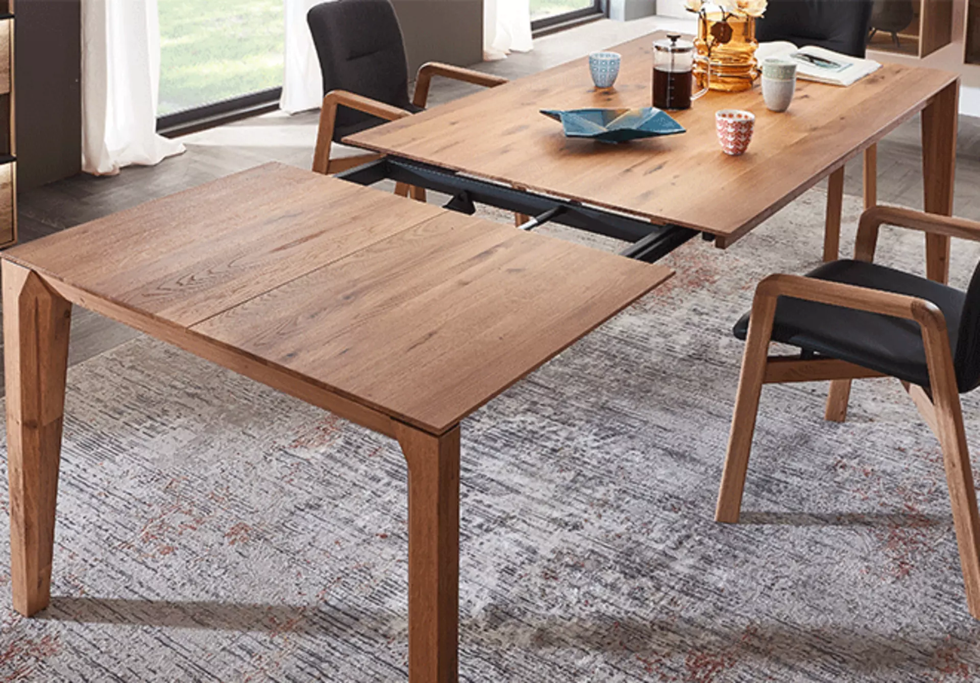 Ausziehbarer Esstisch aus Holz