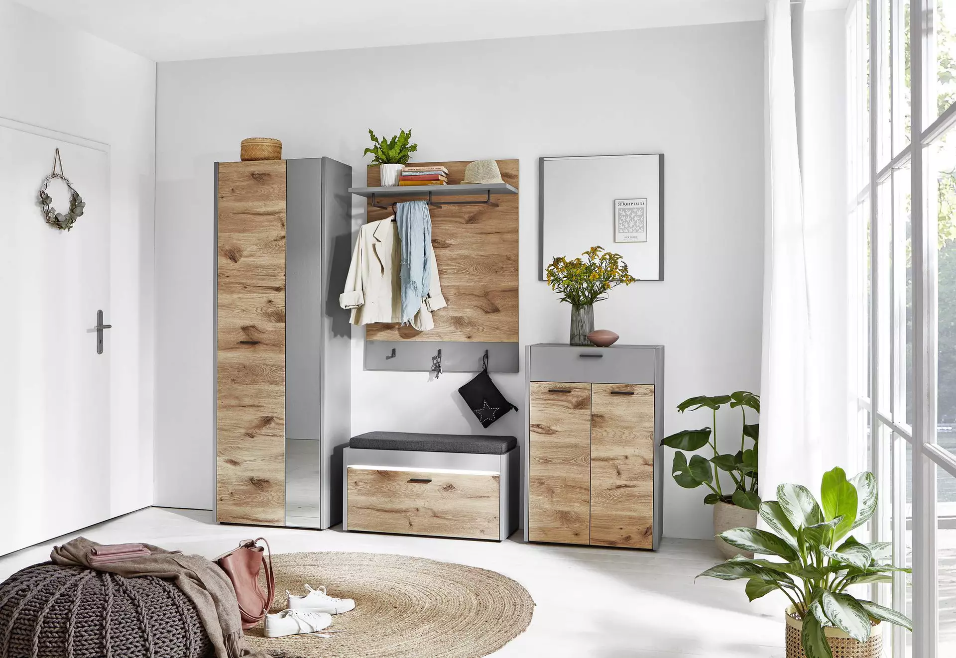 Schuhschrank SERATA Vito Holzwerkstoff 37 x 99 x 65 cm