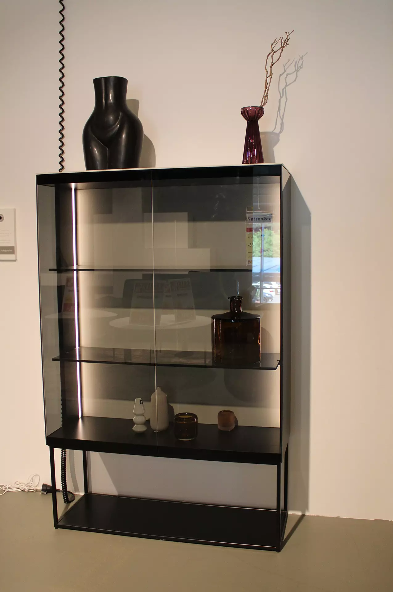 Vitrine SOMA rechts