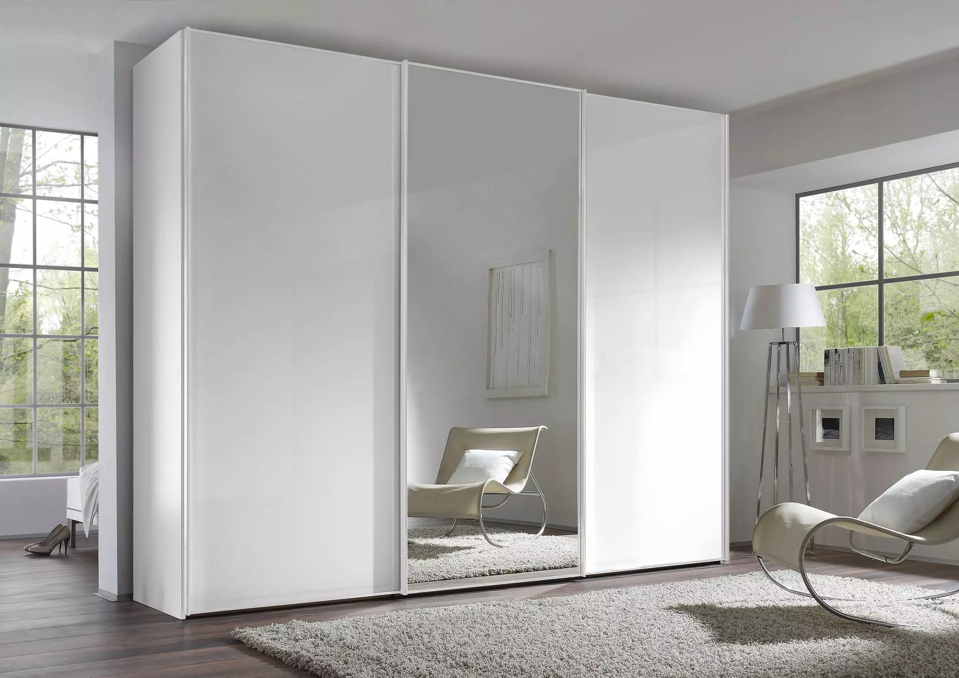 Schwebetürenschrank