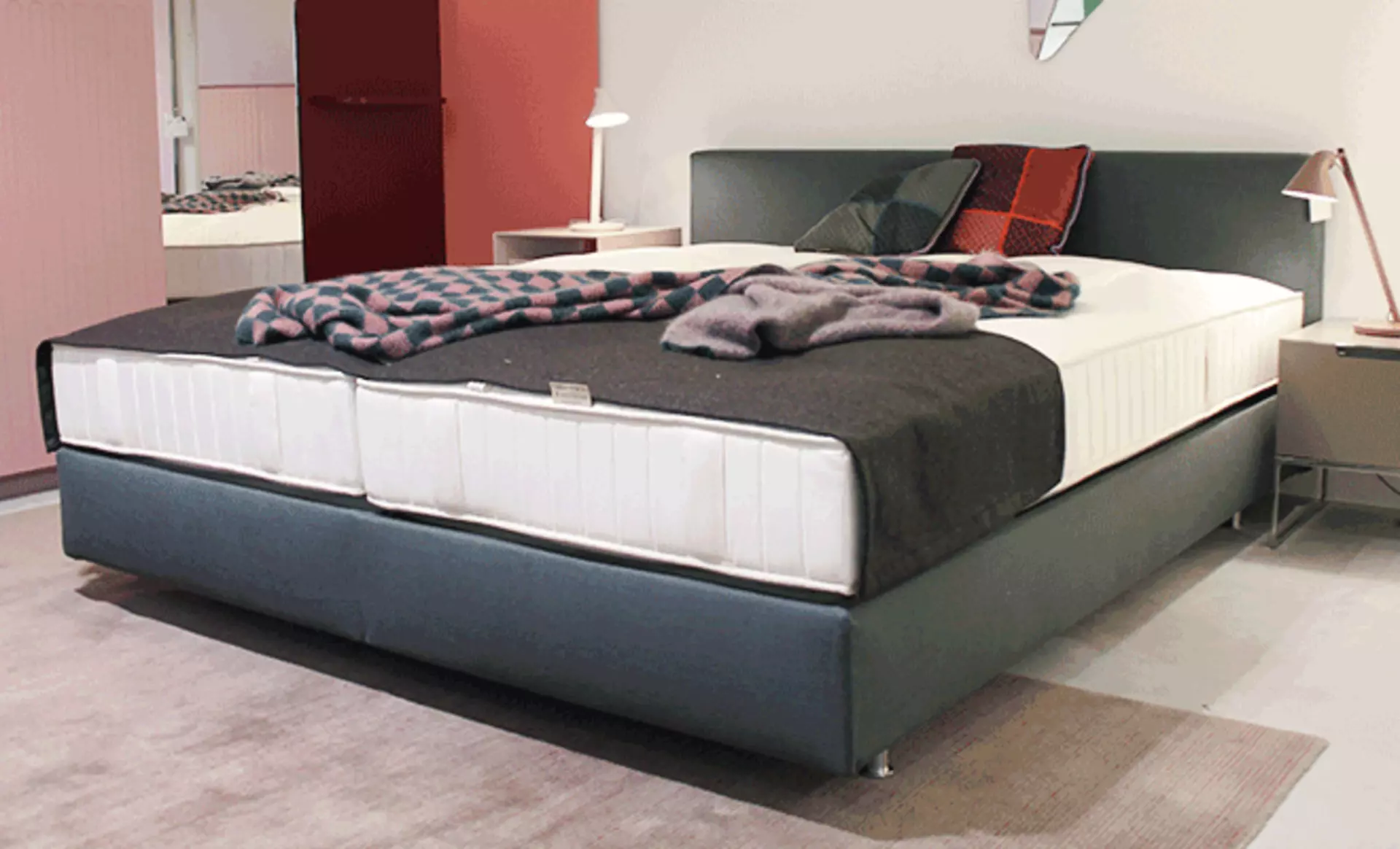 Das Designbett Purebeds Cube von Schramm bei interni by inhofer