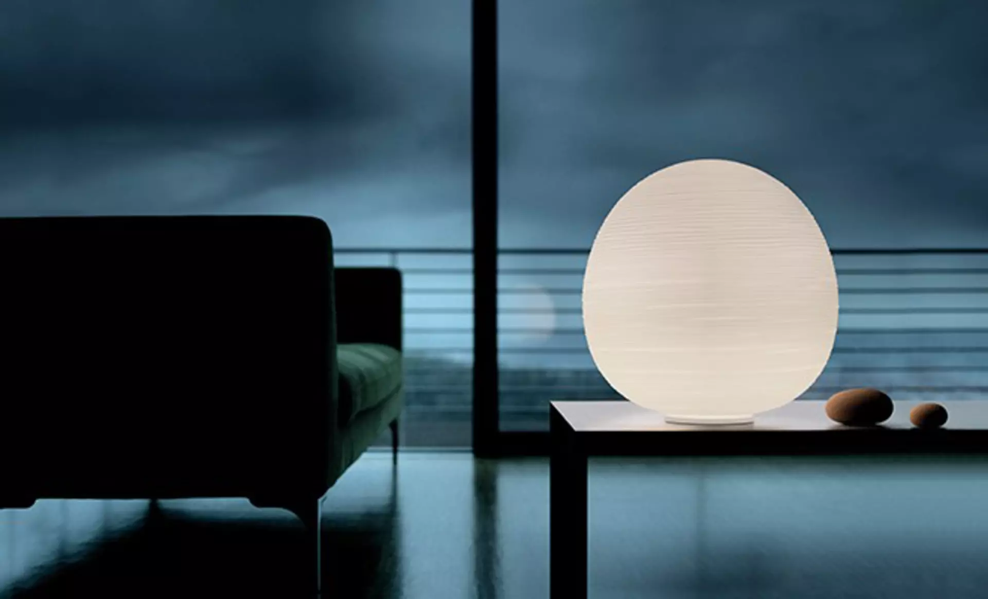 Edle Designer Tischleuchte von Foscarini bei interni by inhofer