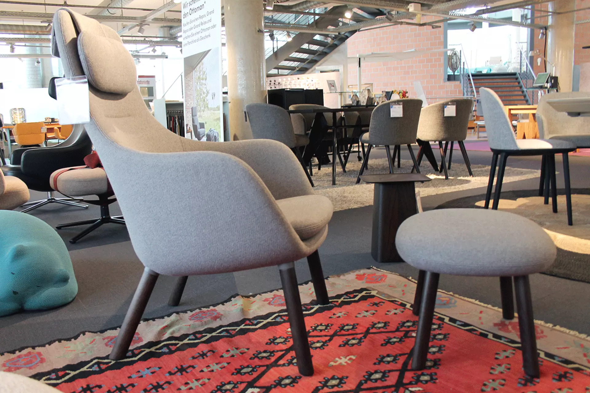 HAL Lounge Chair + Ottoman vitra. 