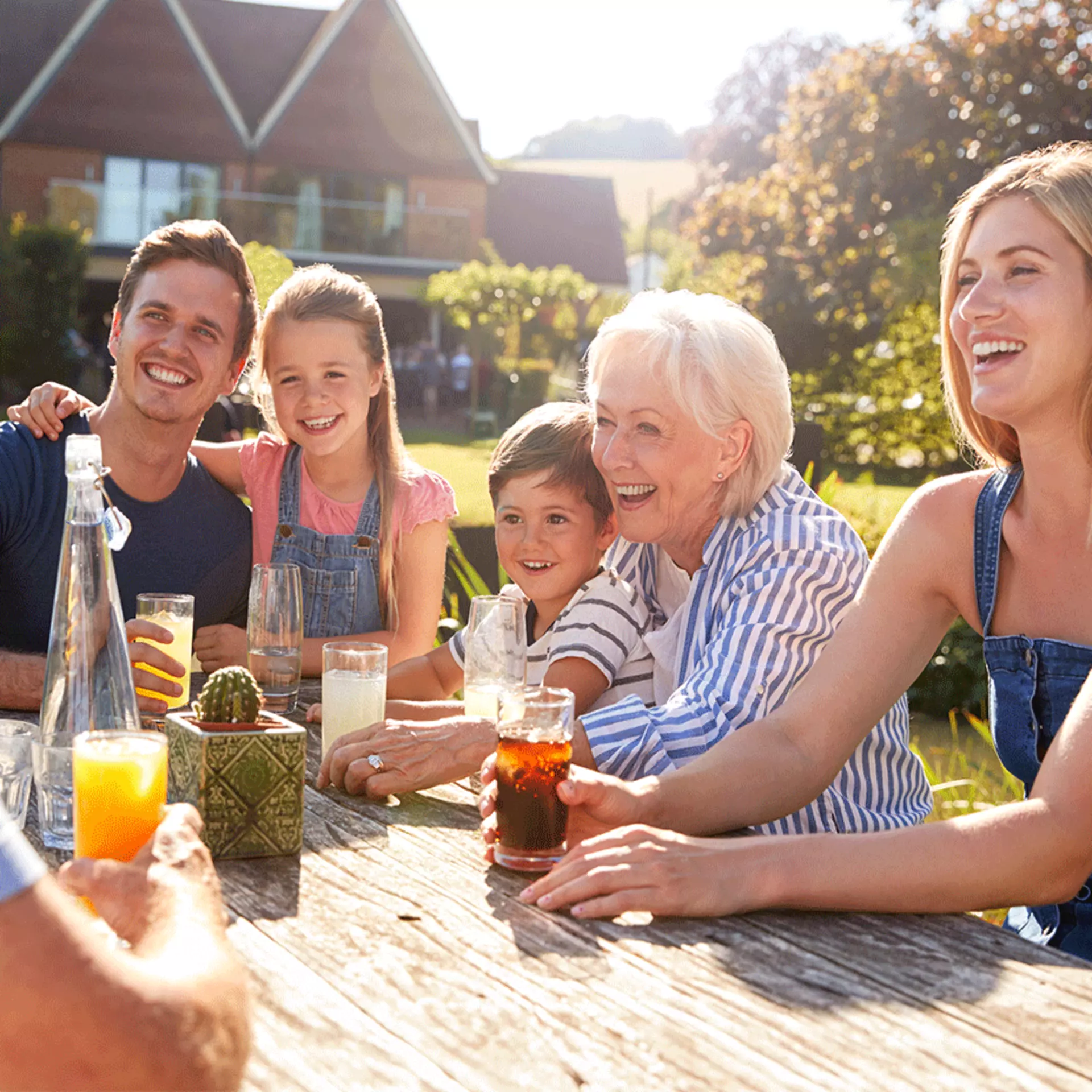 Mobiler Banner für den Wohntipp Gartenmöbel für Famililen