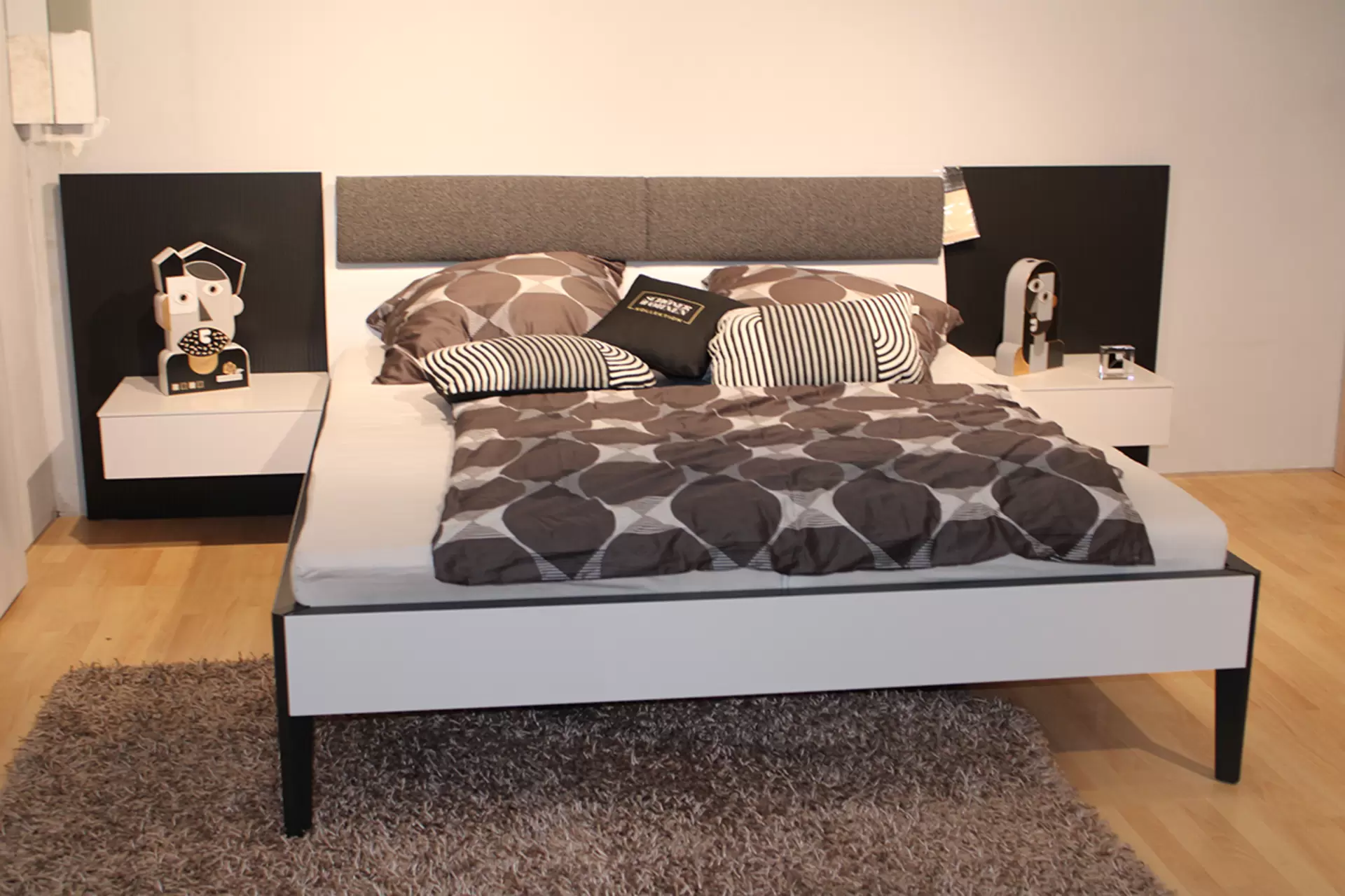 Schlafzimmer LUGANO Doppelbett ca. 180 x 200cm Lgfl.