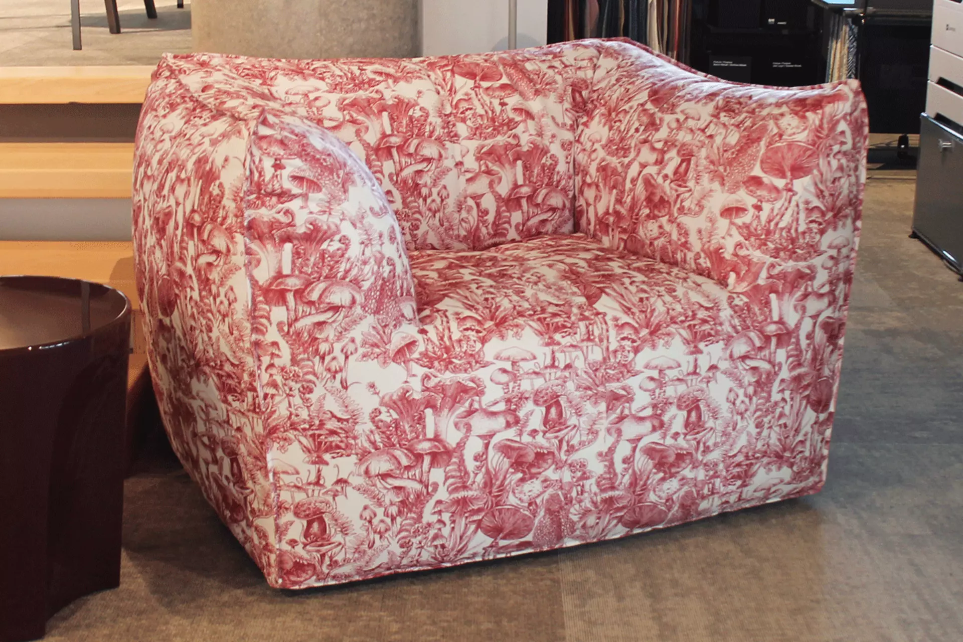 Stella McCartney Design Sessel Le Bambole von B&B Italia bei interni by inhofer