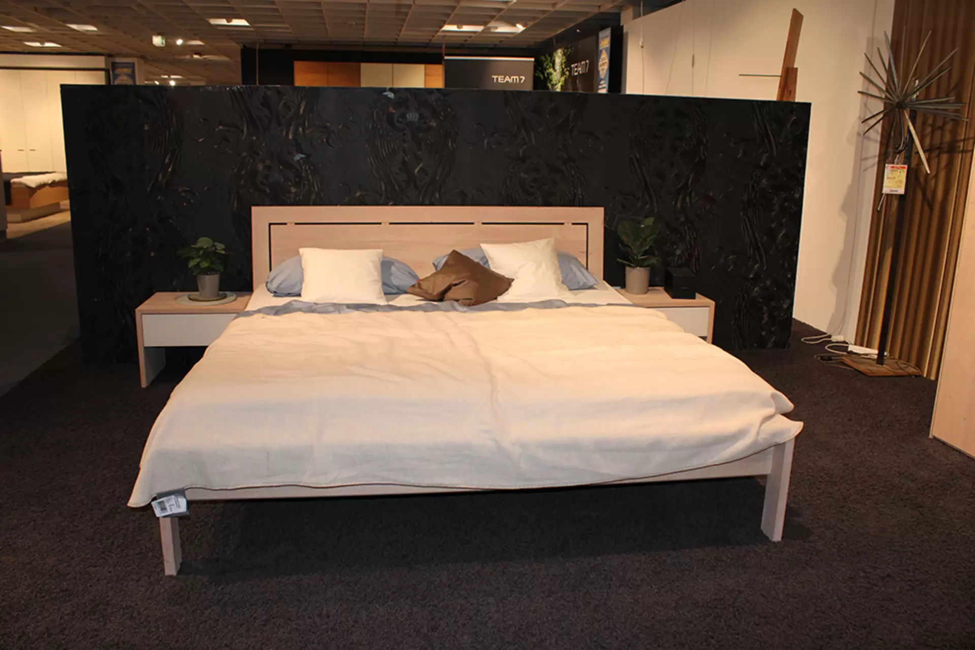 Das Schlafzimmer LUNETTO von Team 7 in hellem braun
