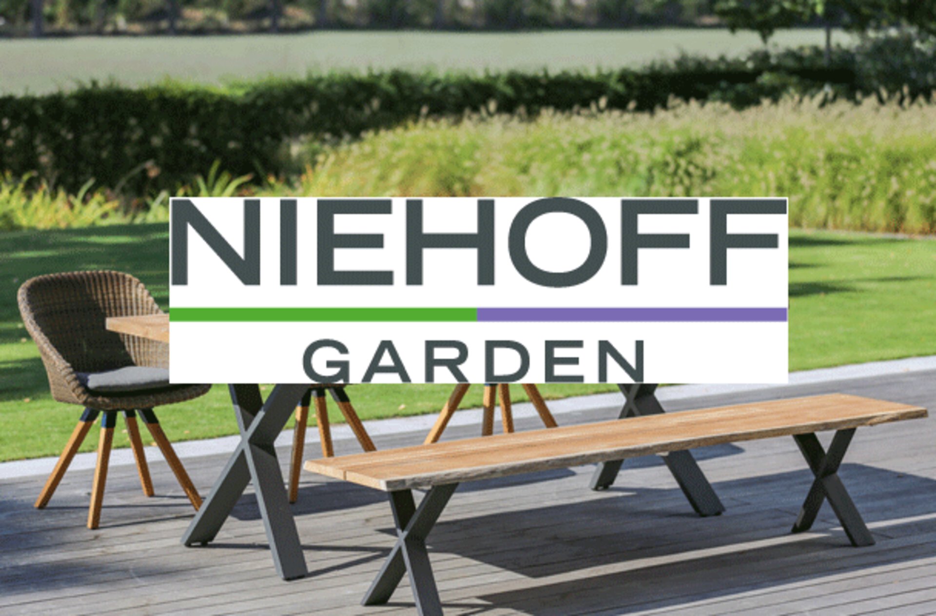 Gartentisch mit Niehoff-Garden Logo