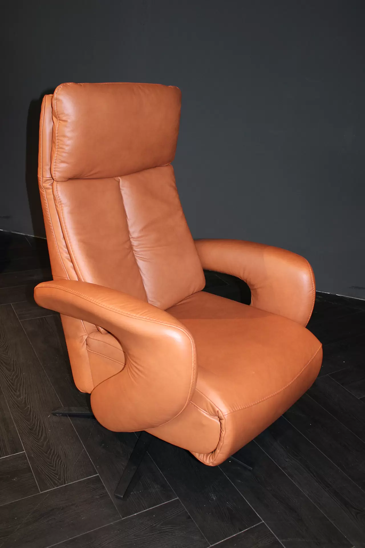 Der Relaxsessel HU-ER18003 von Hukla in braun