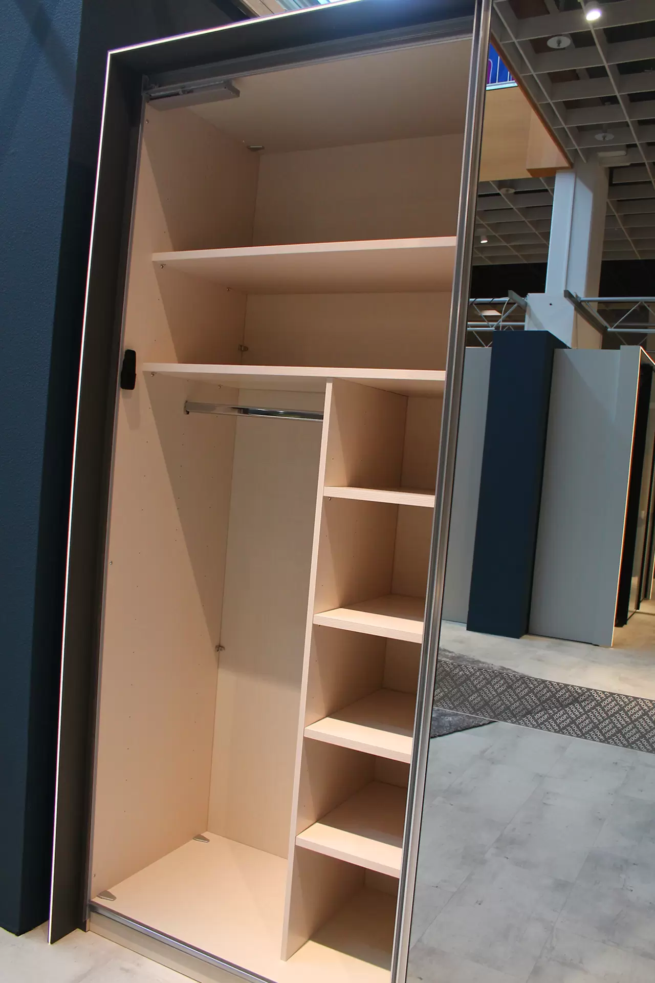 Schwebetürenschrank JOOP! 3-türig