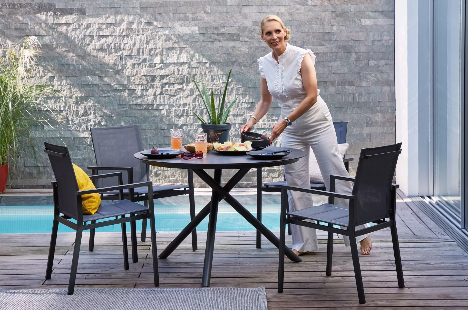 Gartentisch ALINA II Outdoor Metall 110 x 75 x 110 cm
