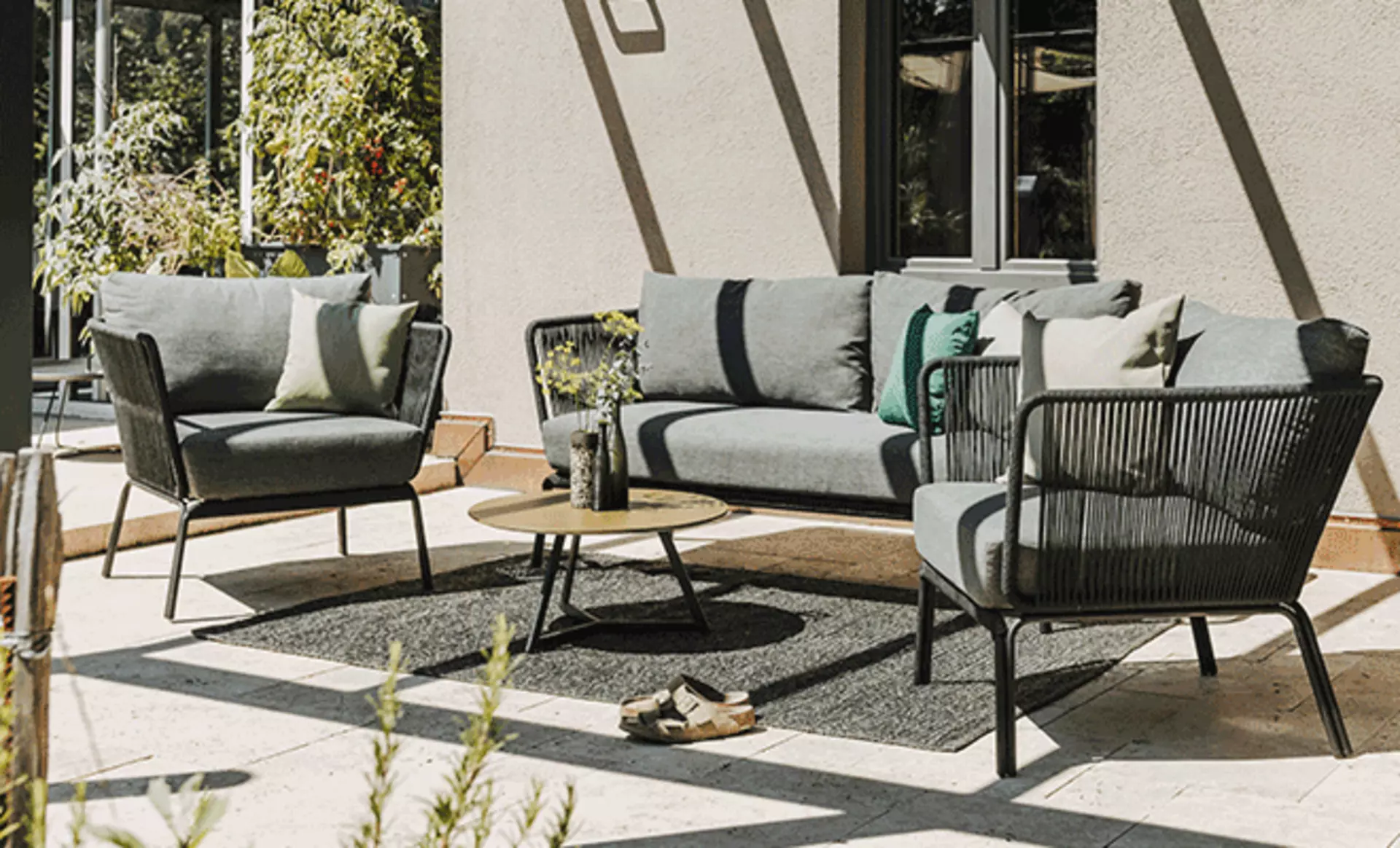 Stylische Lounge von Cosmic Collection