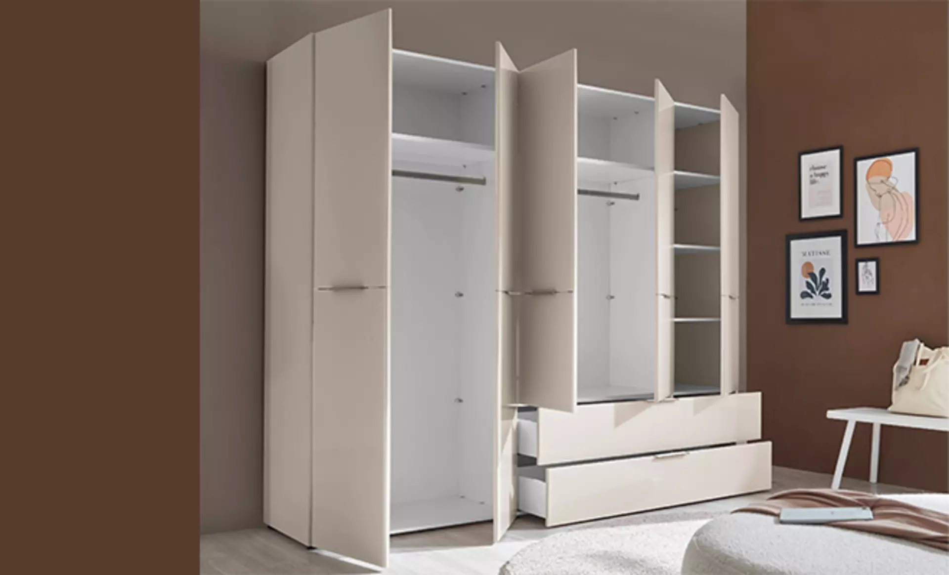 Schrank in weiß offen