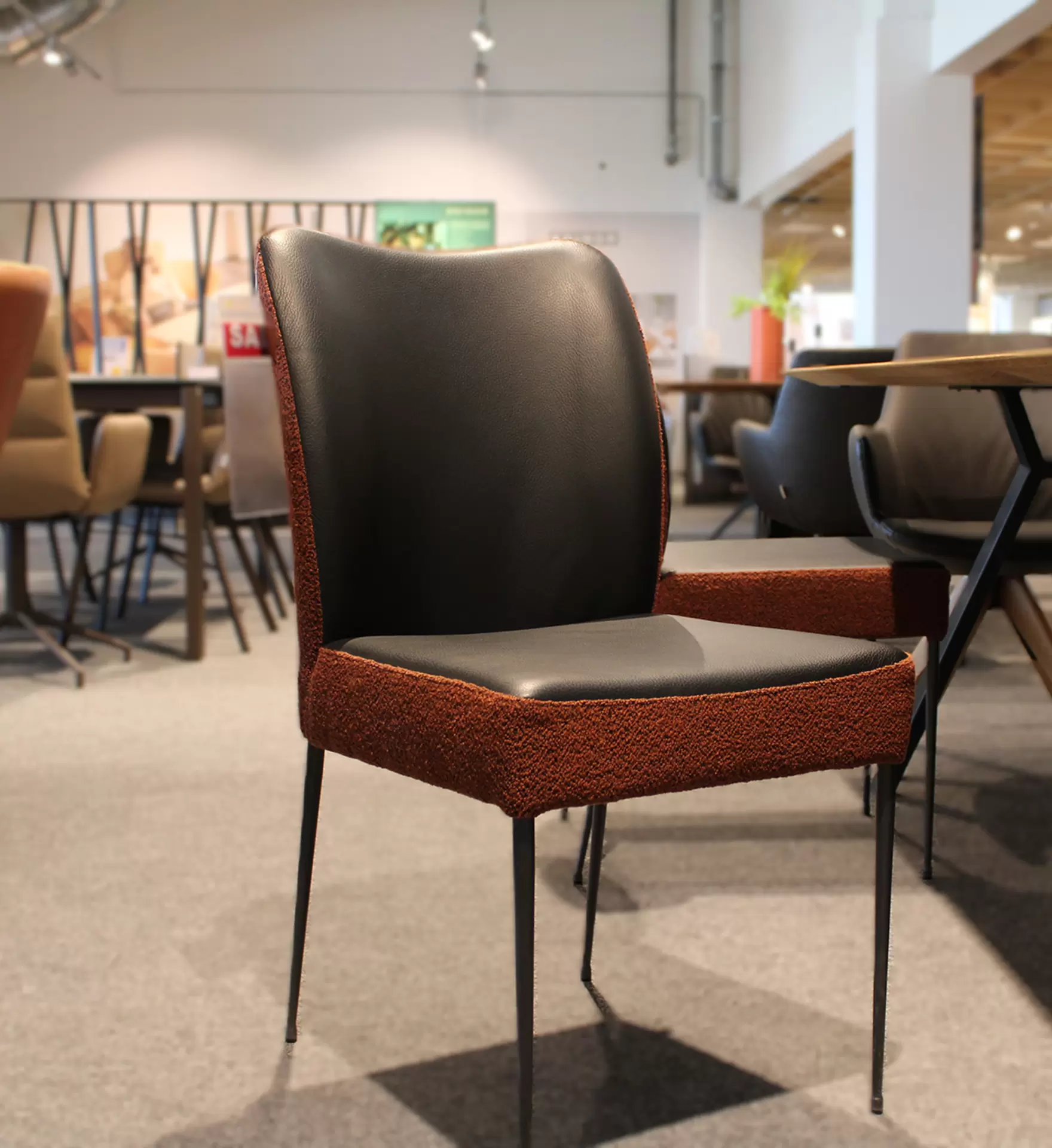 Stuhl DUO PIN Bezug innen Leder braun