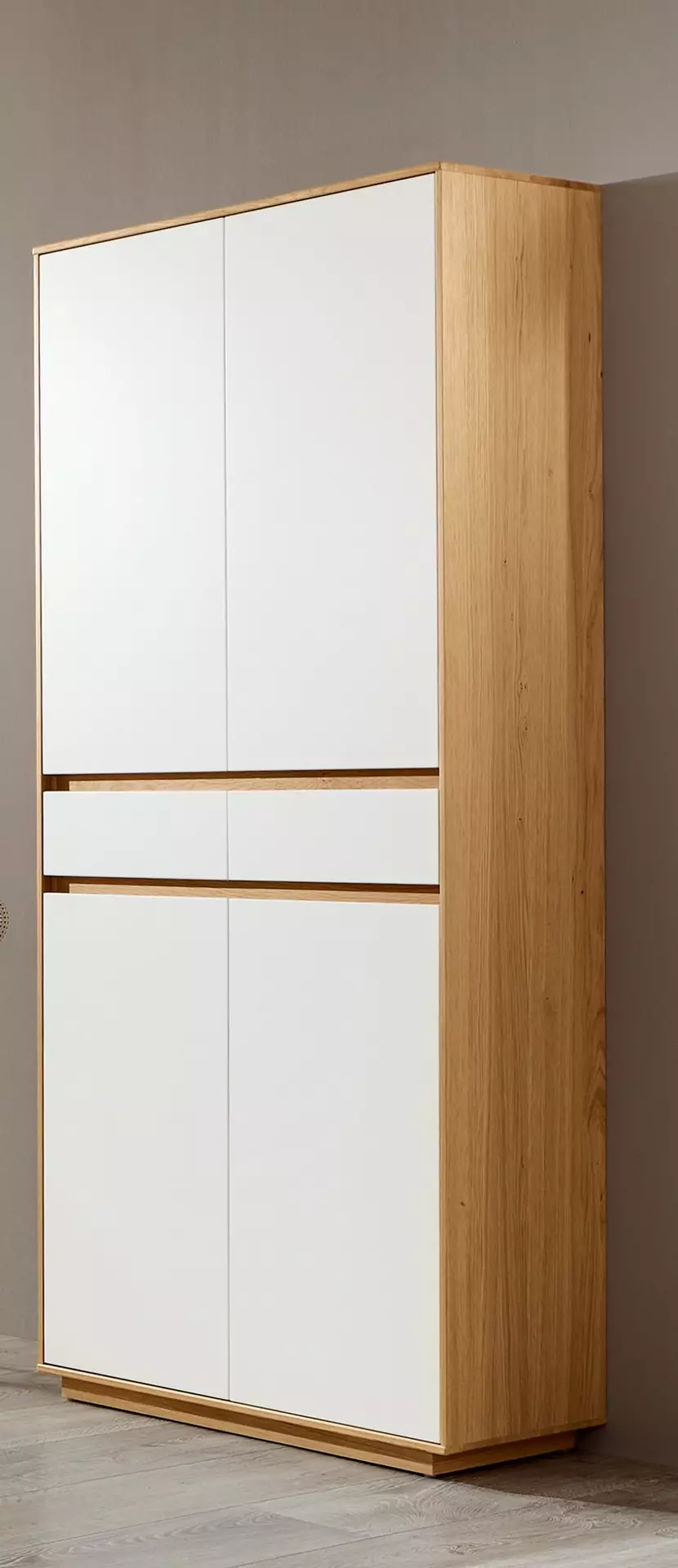 Garderobenschrank