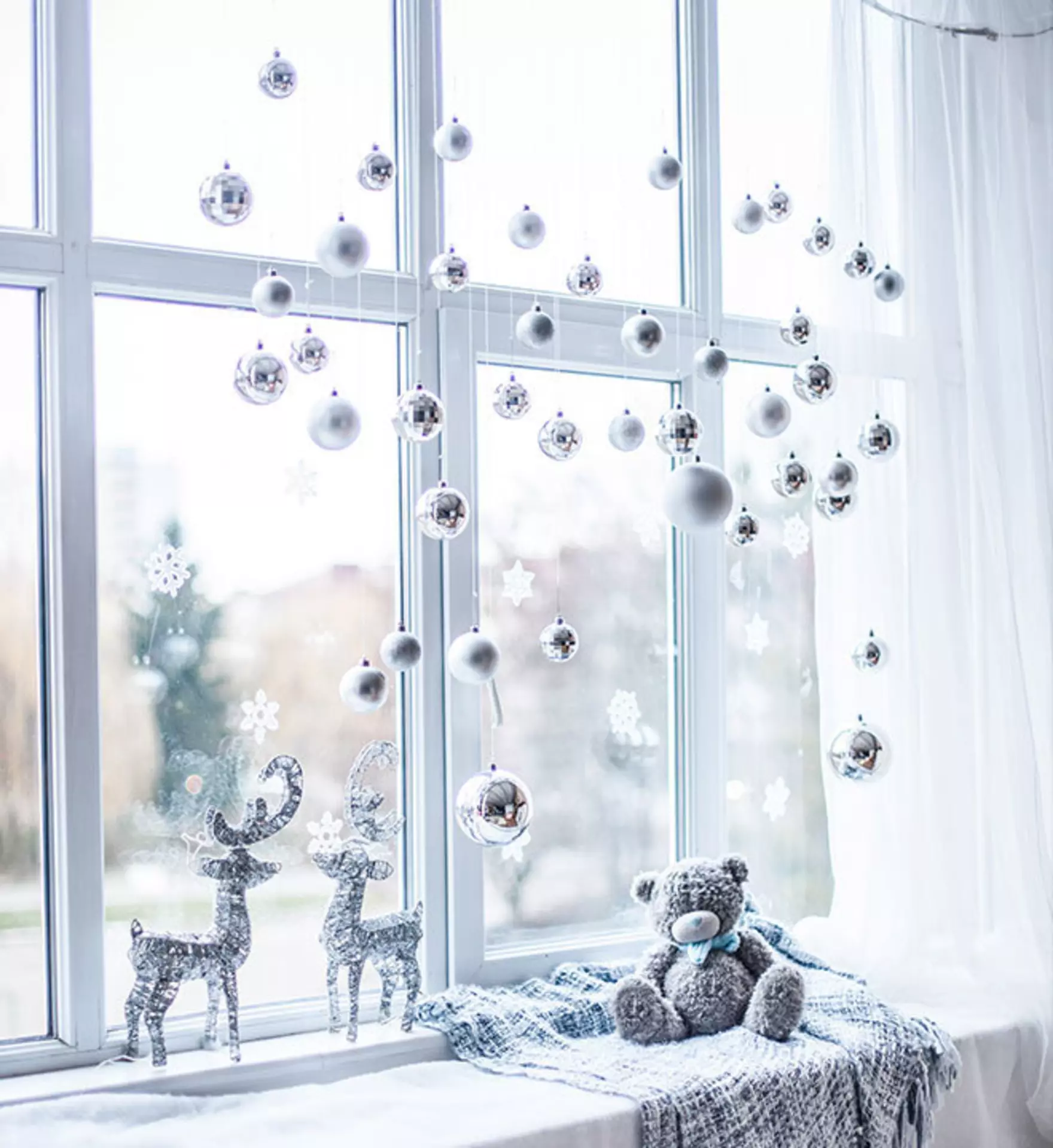 weihnachtliche Fensterdekoration