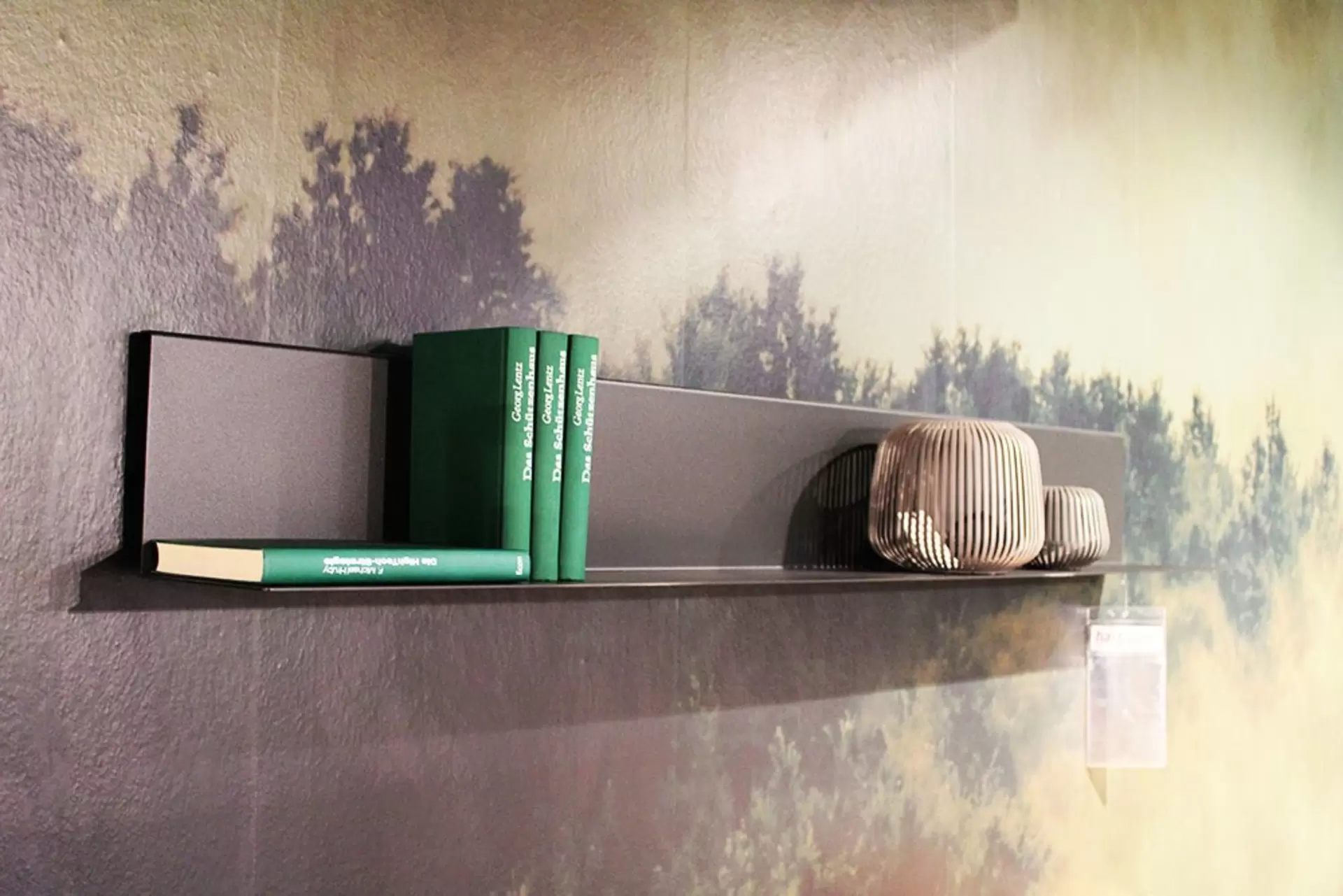 Schwarzer Metall Regal