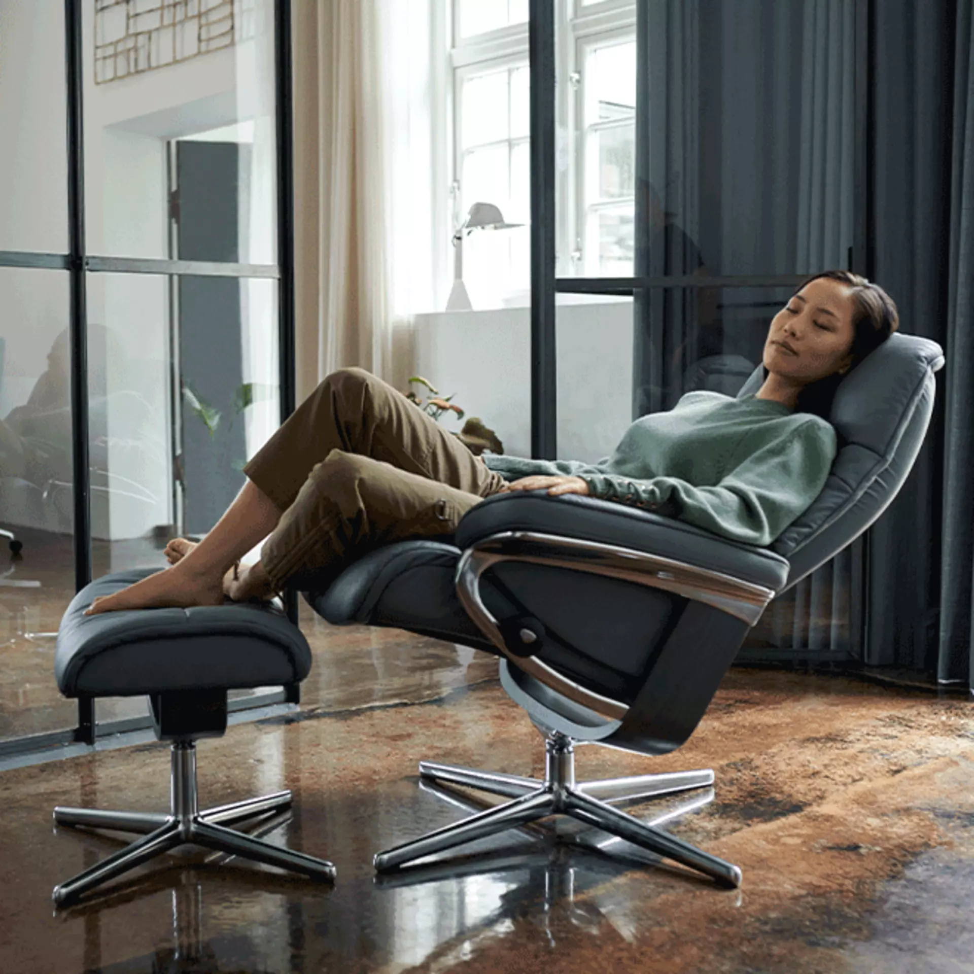 Relaxsessel in Entspannungsraum für ruhige Auszeit
