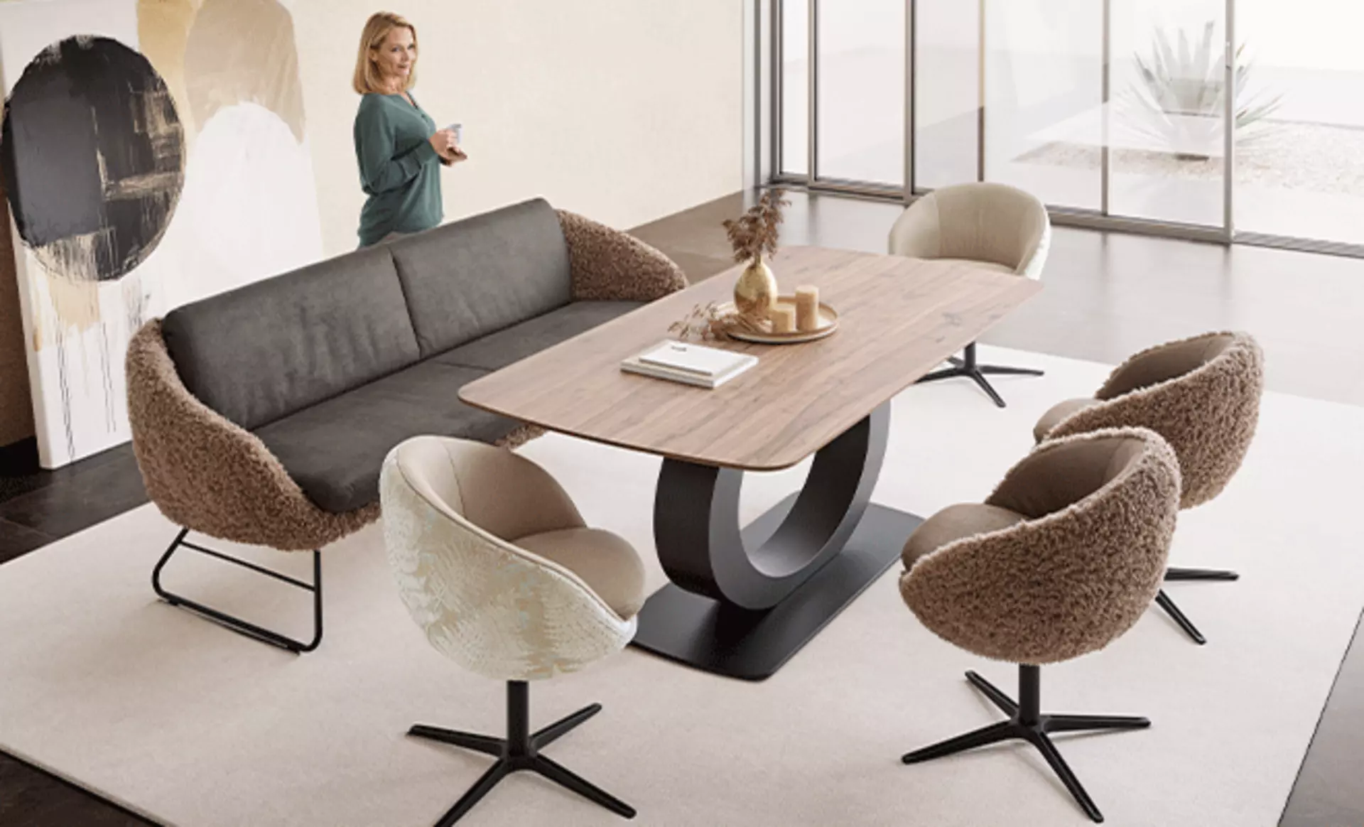 Purer Sitzkomfort für Wohn- und Esszimmer kommt von Koinor
