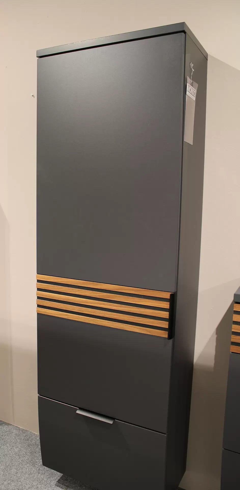 Schrank in Anthrazit von Wittenbreder