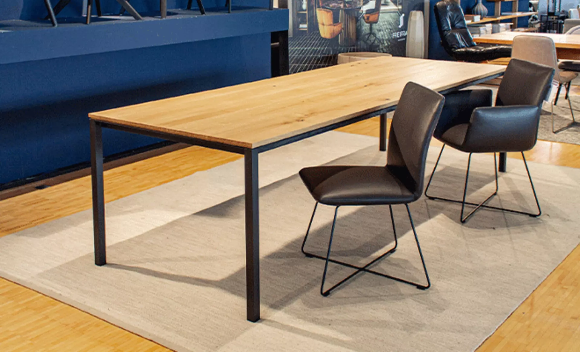 Der Janua Tisch S600 aus Eiche natur geölt