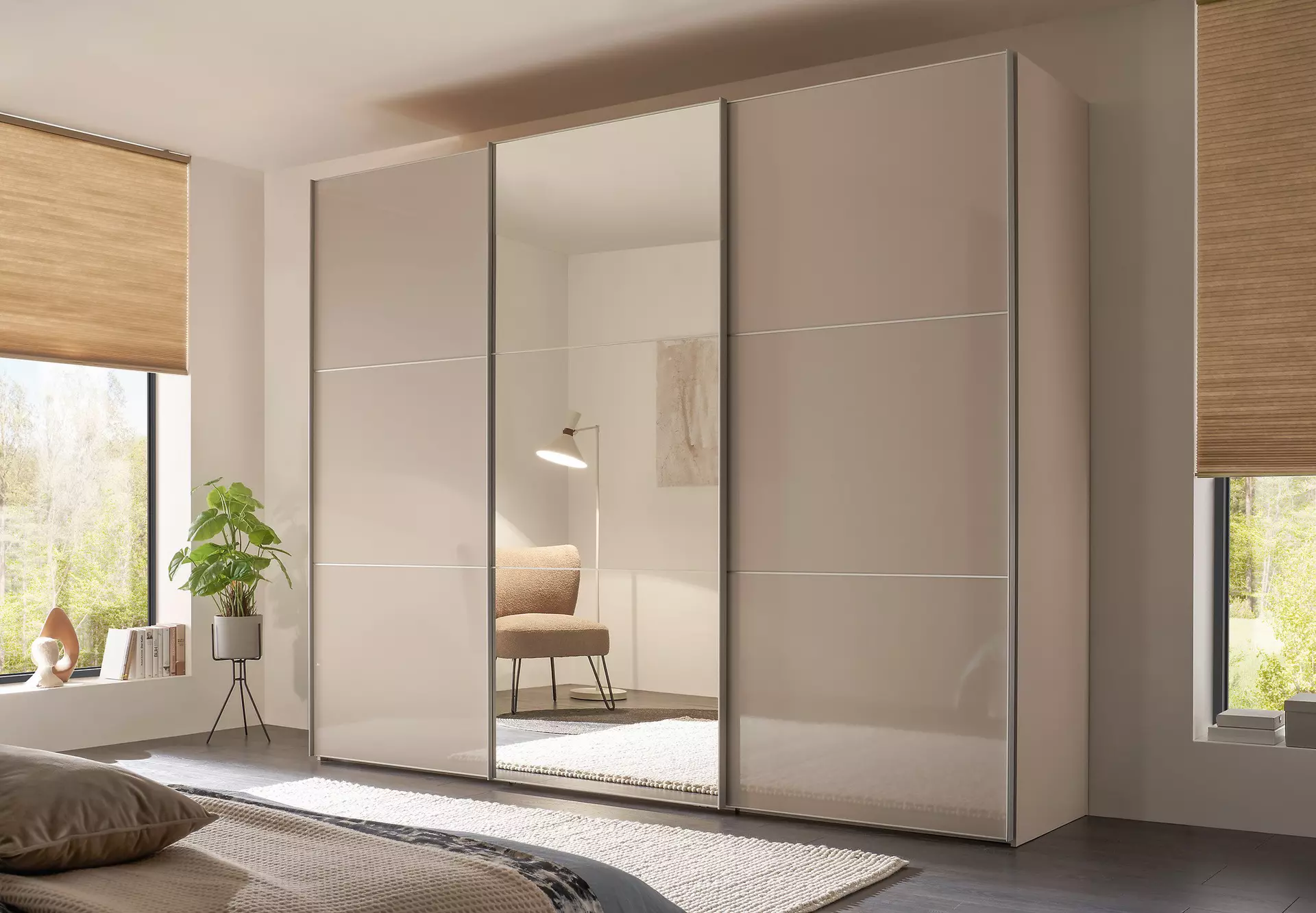Schwebetürenschrank